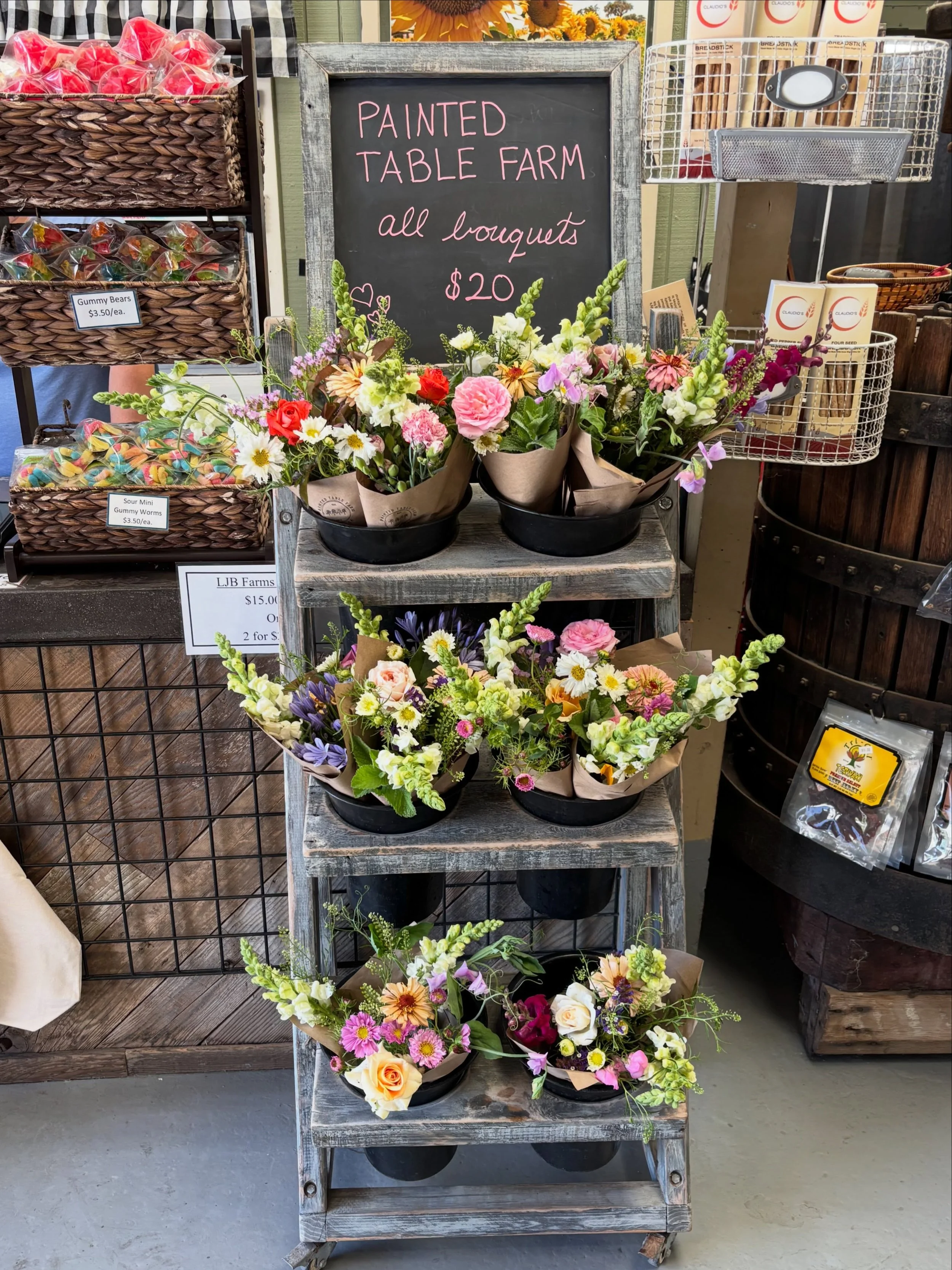Surprise midweek drop at @ljbfarms! These flowers are fresh AF and ready to get you through the week. Stop on over for the freshest most fragrant flowers around. You know you deserve it. #fresh #local #flowers #ljbfarm