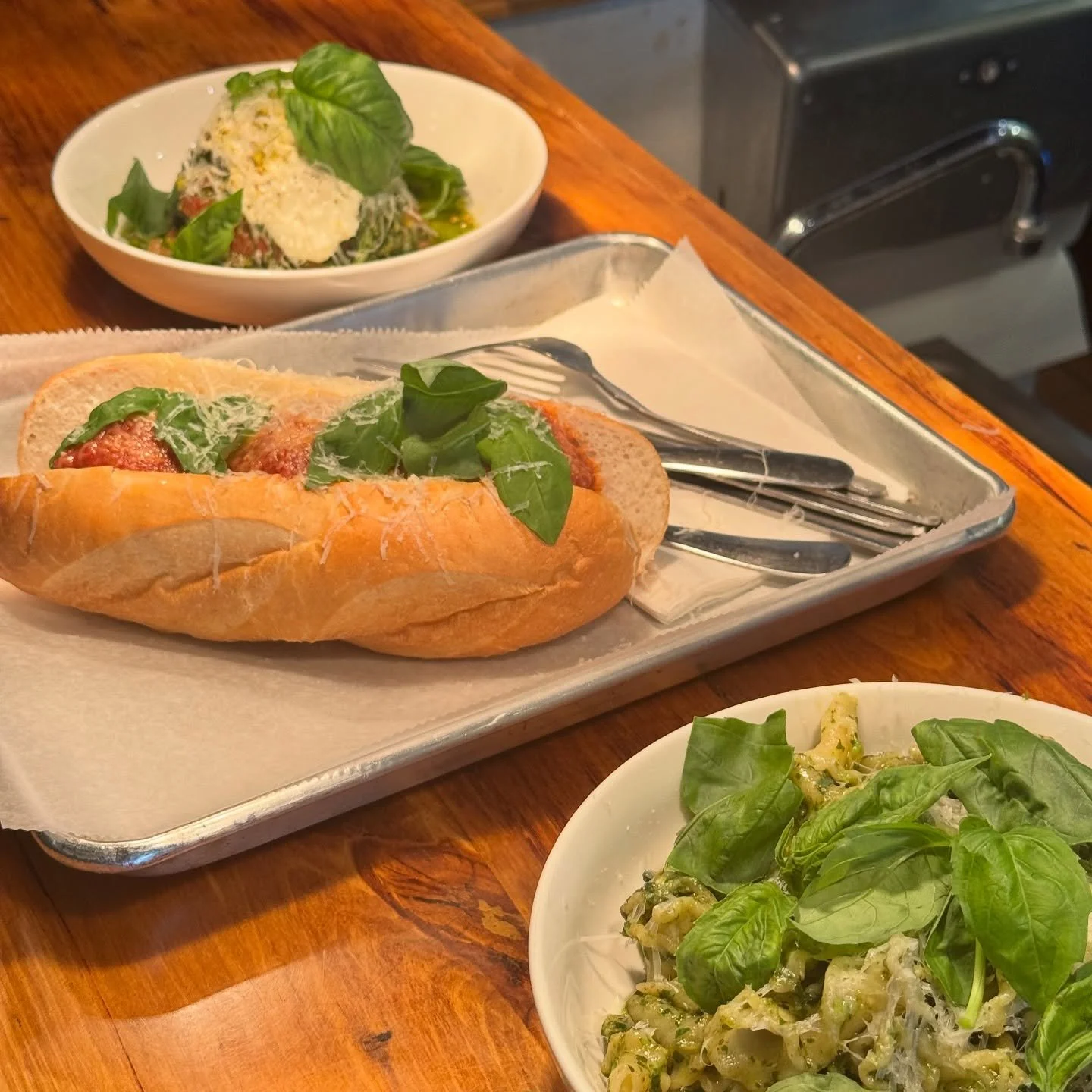 Still thinking about these DELICIOUS basil 🌱 loaded dishes from @eggandflourmke!! @adam_pawlak23 and his brother @chefalexpawlak sure know how to cook up some mouth watering meals! Have you tried any of these?!? 🤤