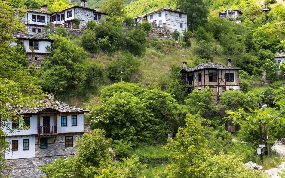 Село Косово край Асеновград – възрожденски къщи от XIX век в Родопите