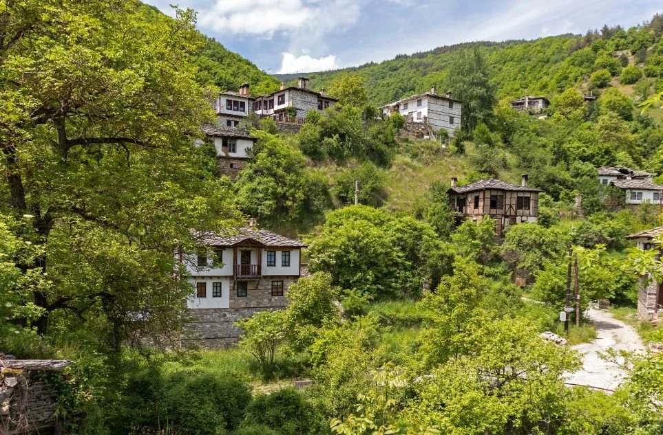 Традиционни къщи в село Косово, България