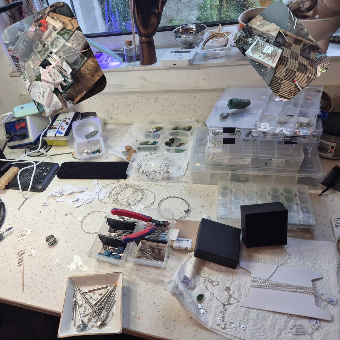 Sorry I've been quiet! I haven't forgotten all of you, I've been working like an elf in Santa's workshop... busy in the chaos getting orders ready to post before Christmas 🎄 😀  Shot of the chaos lol Not too late to order gifts from me :)