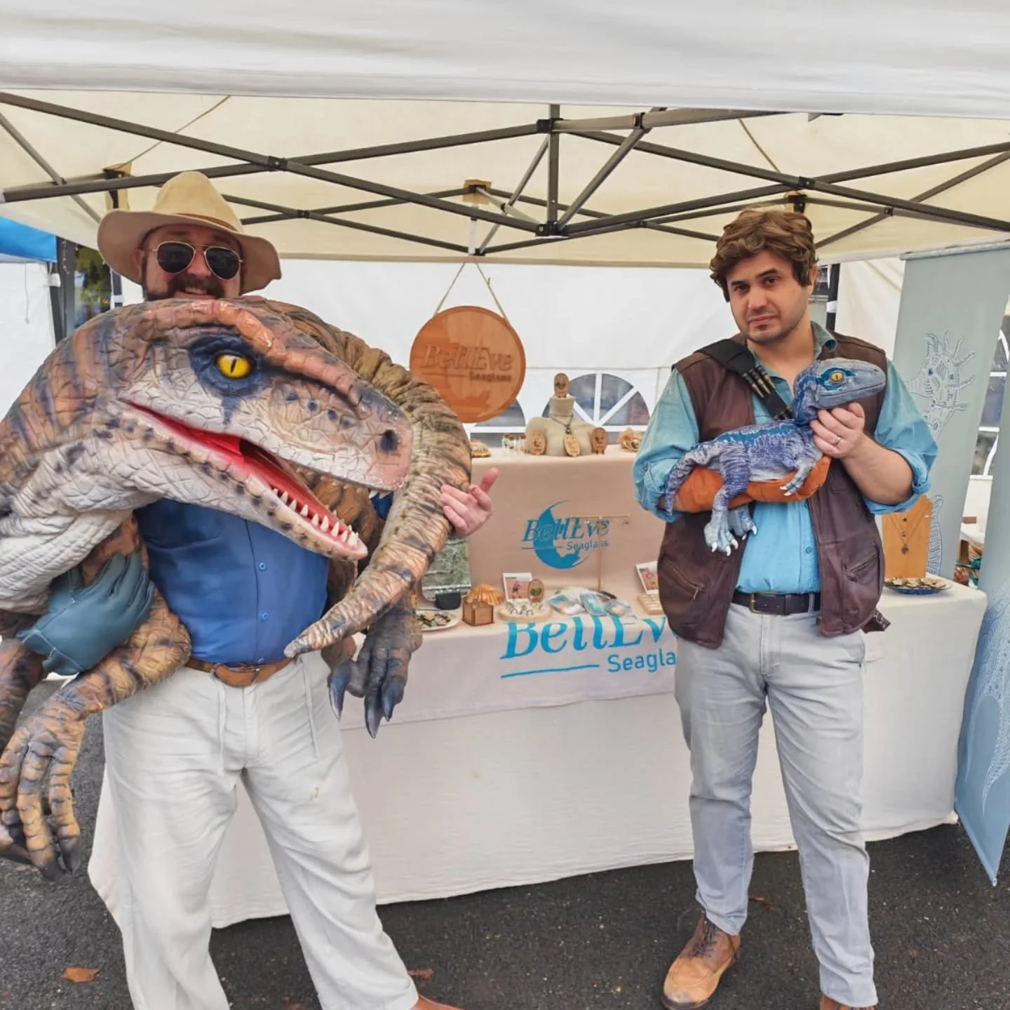 To say we had a fun time @cockingtoncourt for today's market is an understatement! So much fun and festive treats!! Who doesnt love a dino visit and a Tree Rex #Christmas #dinosaur #artisanmade #artisanmarket #silverjewellery