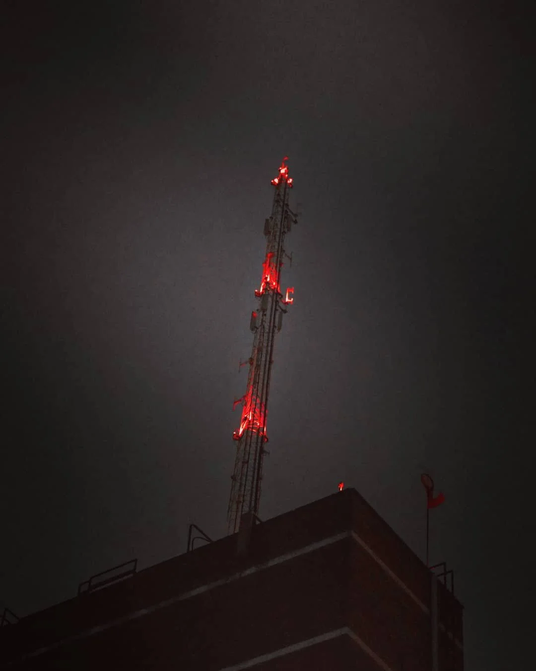 It's all static

#photography #tower #lights