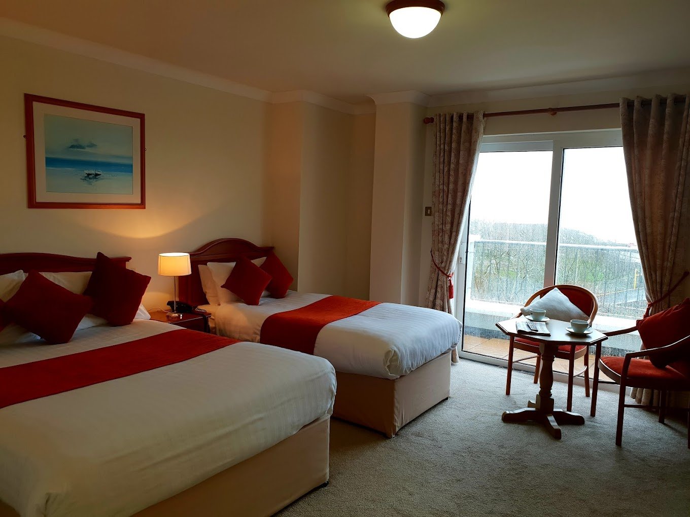 AnCruiscinLan_Room.jpg