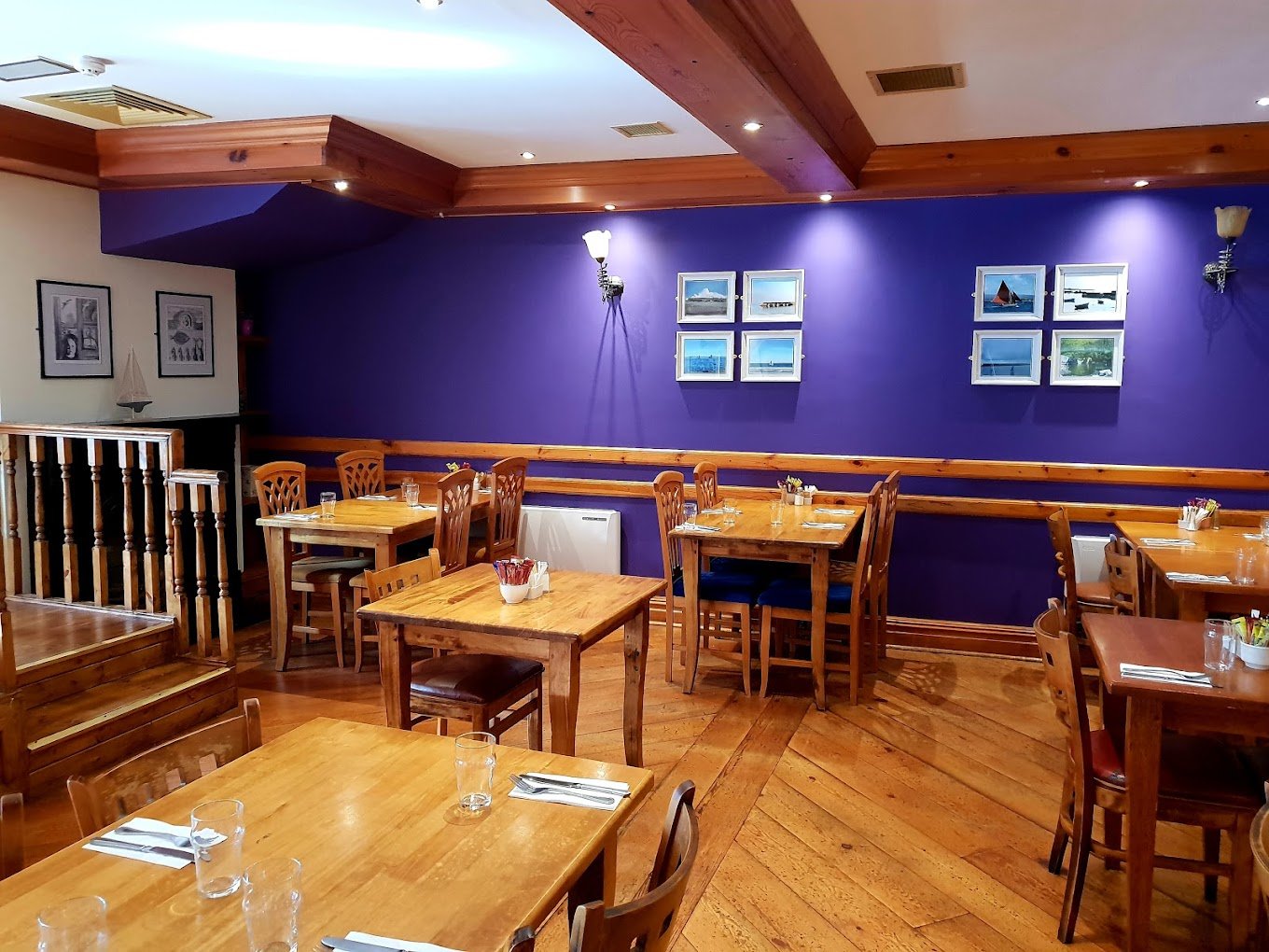 AnCruiscinLan_Restaurant.jpg
