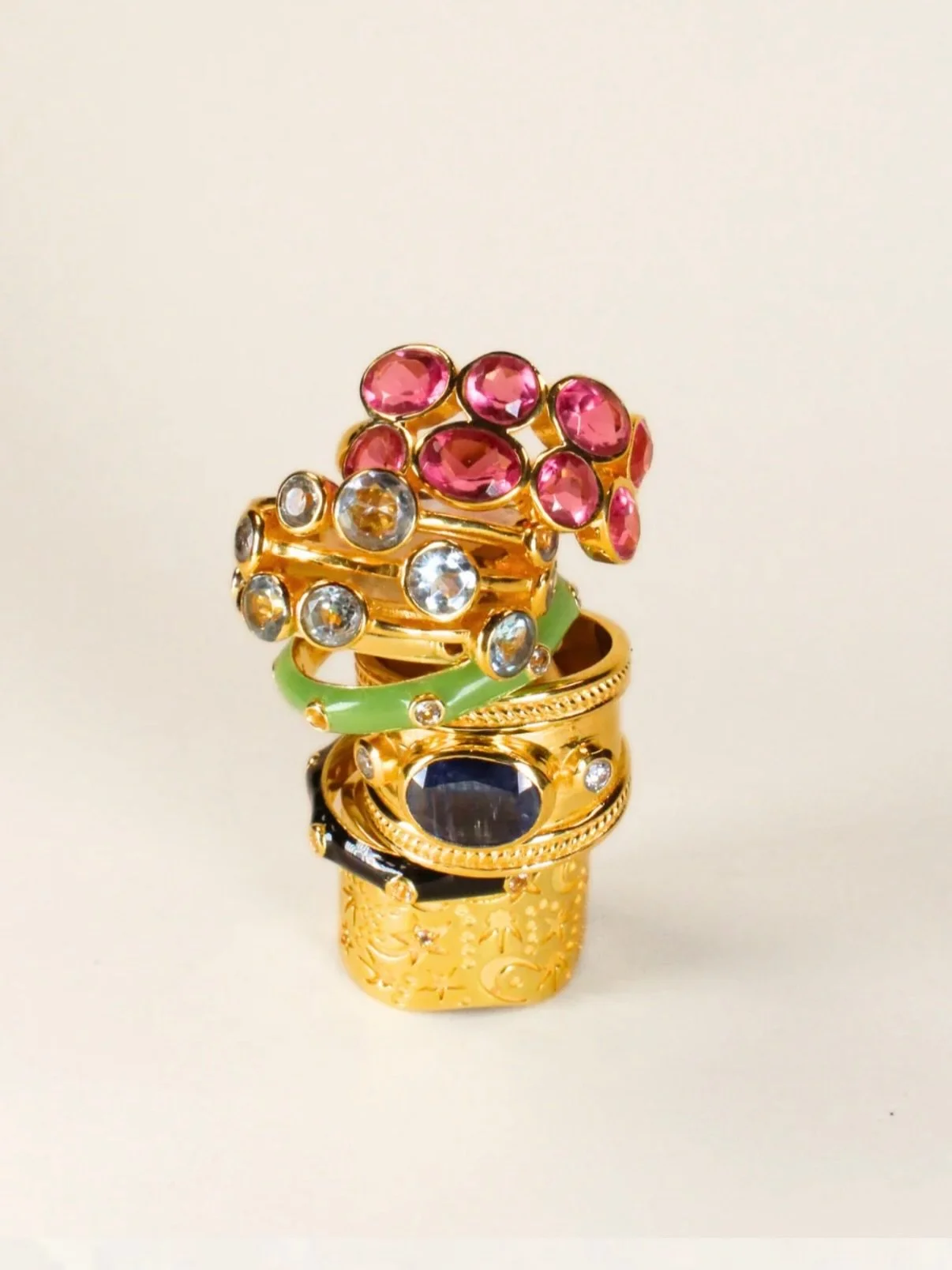 ✨ New Client ✨ @serucchi 

Serucchi is on a mission to brighten every day list, with collections that sparkle with optimism and joy, without breaking wallets.

Founded by renowned interior designer, entrepreneur and insatiable magpie Emma Deterding o