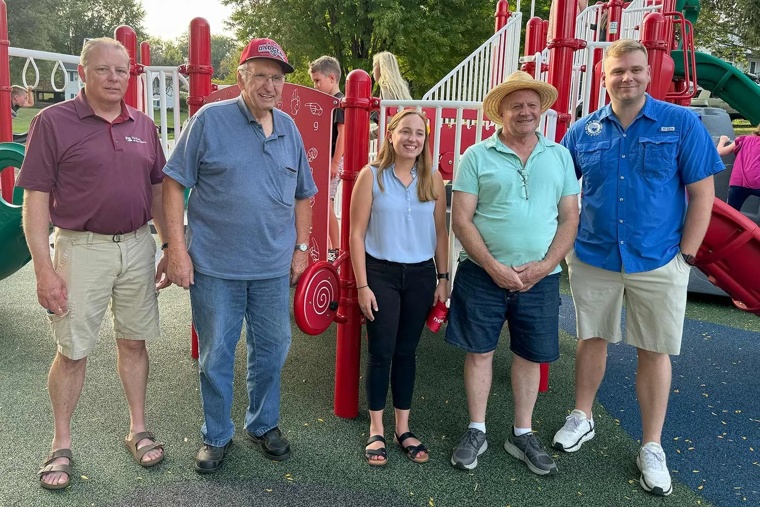 New-Glarus-Cares-Ribbon-Cutting-Community-Organization-02.jpg