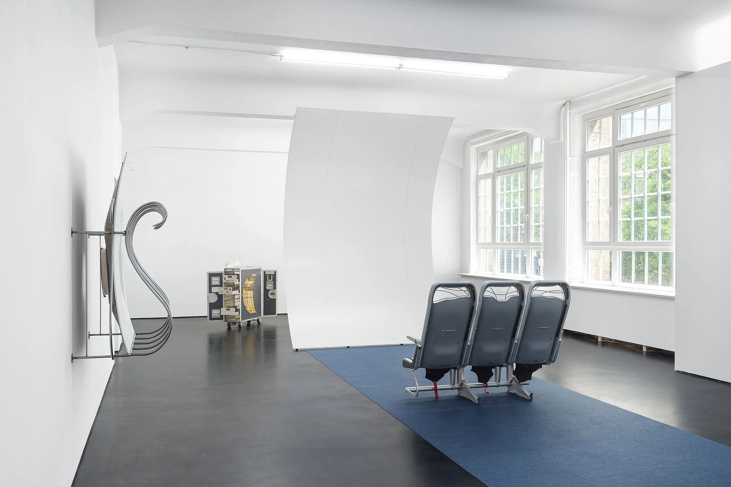 © Ju Young Kim, Ausstellungsansicht AEROPLASTICS, 2024, max goelitz, Berlin, Foto: Marjorie Brunet Plaza