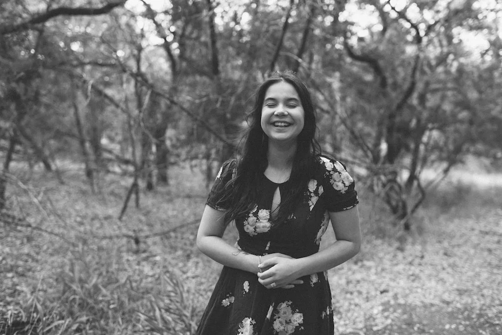 high+school+senior+laughing+Lynn+Walker+Photography.jpg