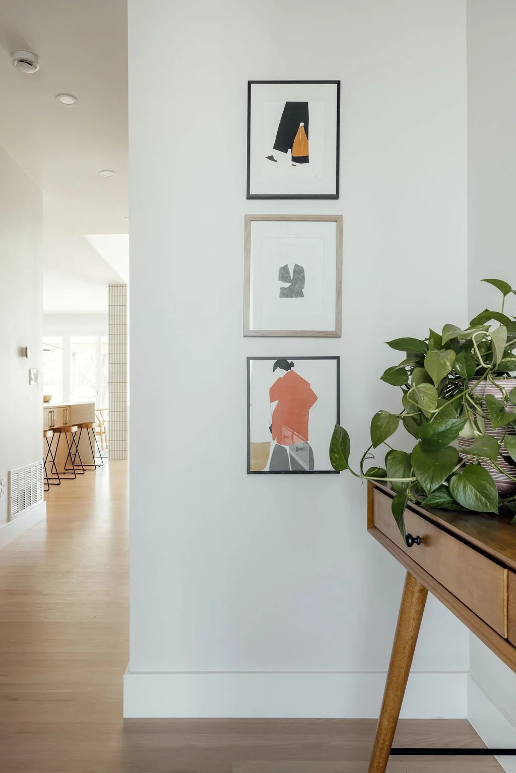 Damn Good Interiors_Thunder_LR_Entry3.jpg