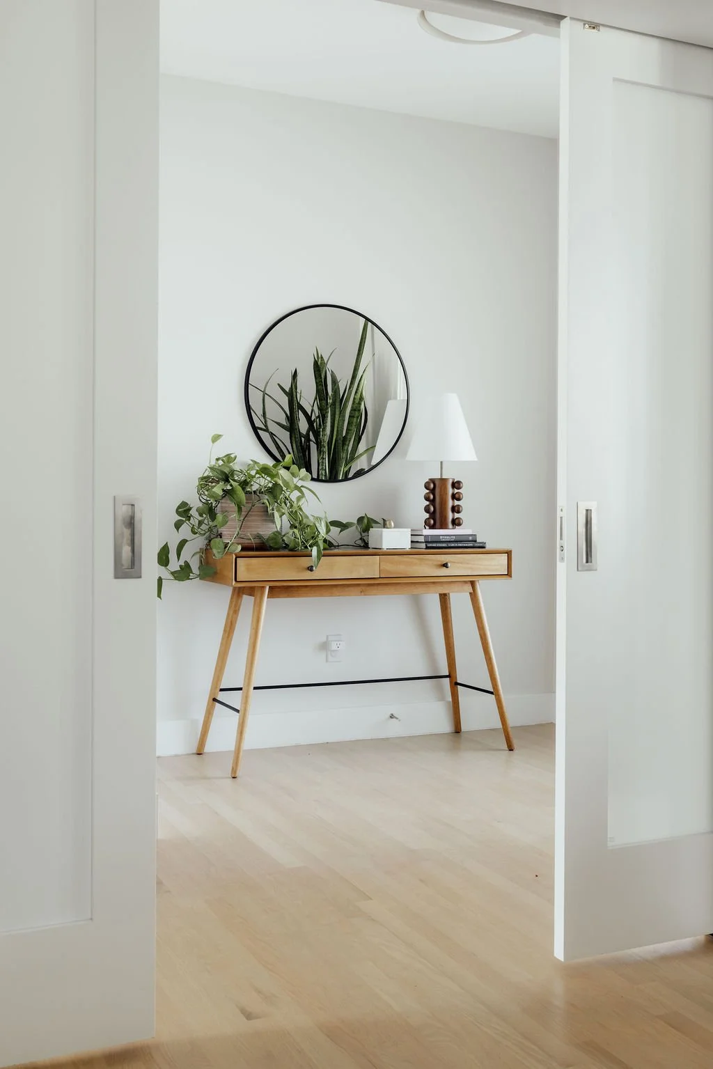 Damn Good Interiors_Thunder_LR_Entry1.jpg