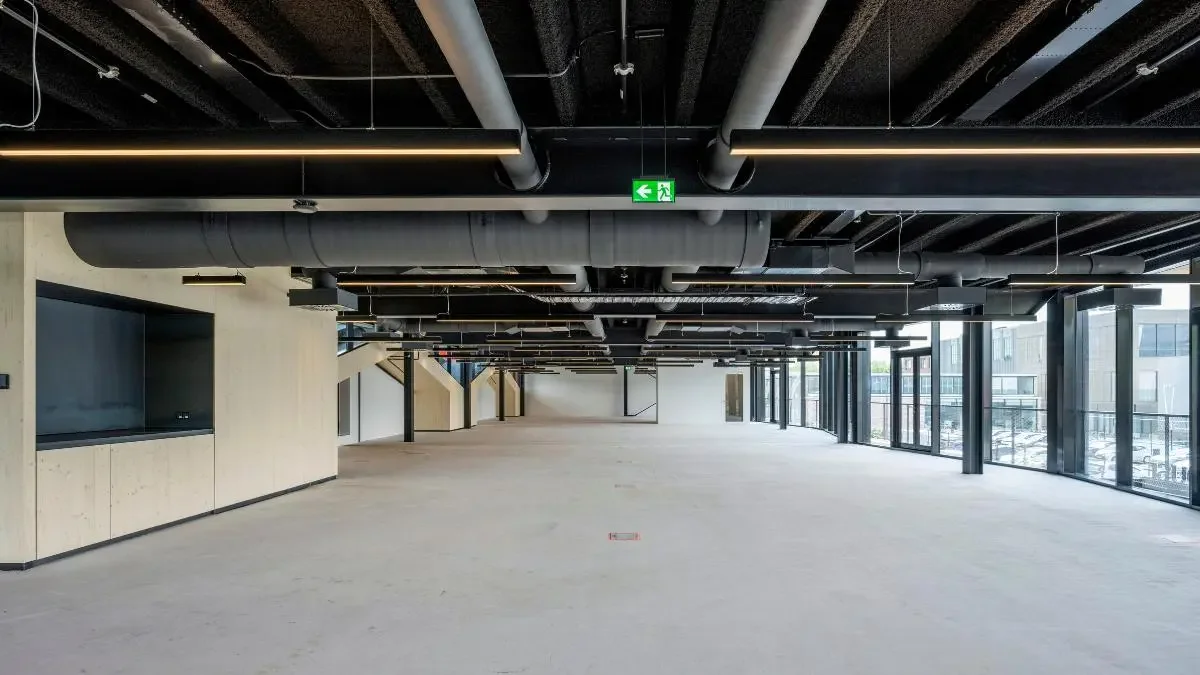 Een industriële kantooromgeving ontwerpen en realiseren: zo gaat dat in zijn werk