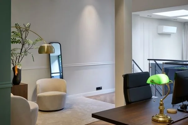 Kantoormeubiliar voor een advocatenkantoor in Amsterdam