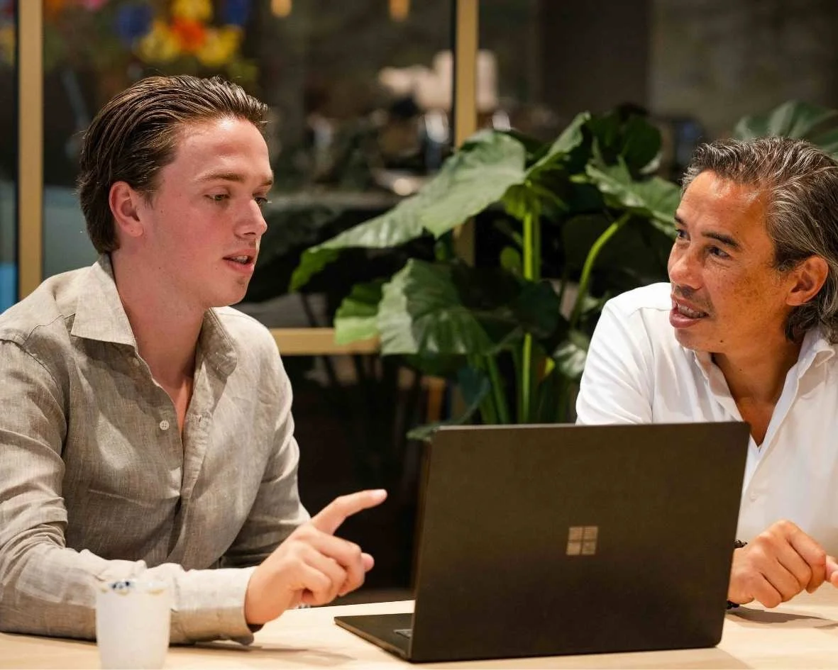 Stap 1: We komen samen en adviseren over een passend werkplekconcept