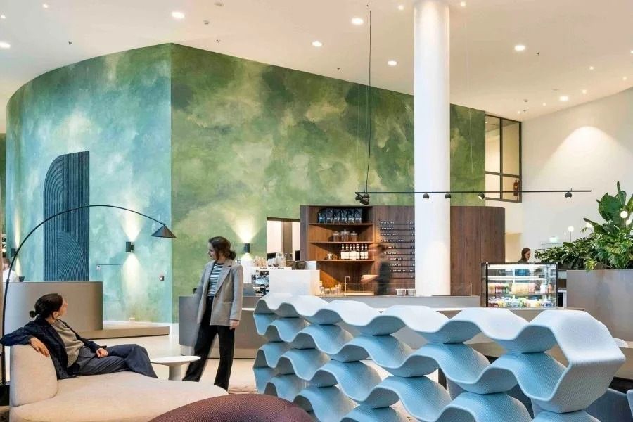 de ingebruikname van een nieuwe kantoorinrichting