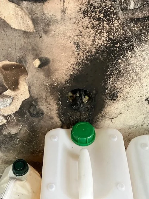 prise électrique calcinée