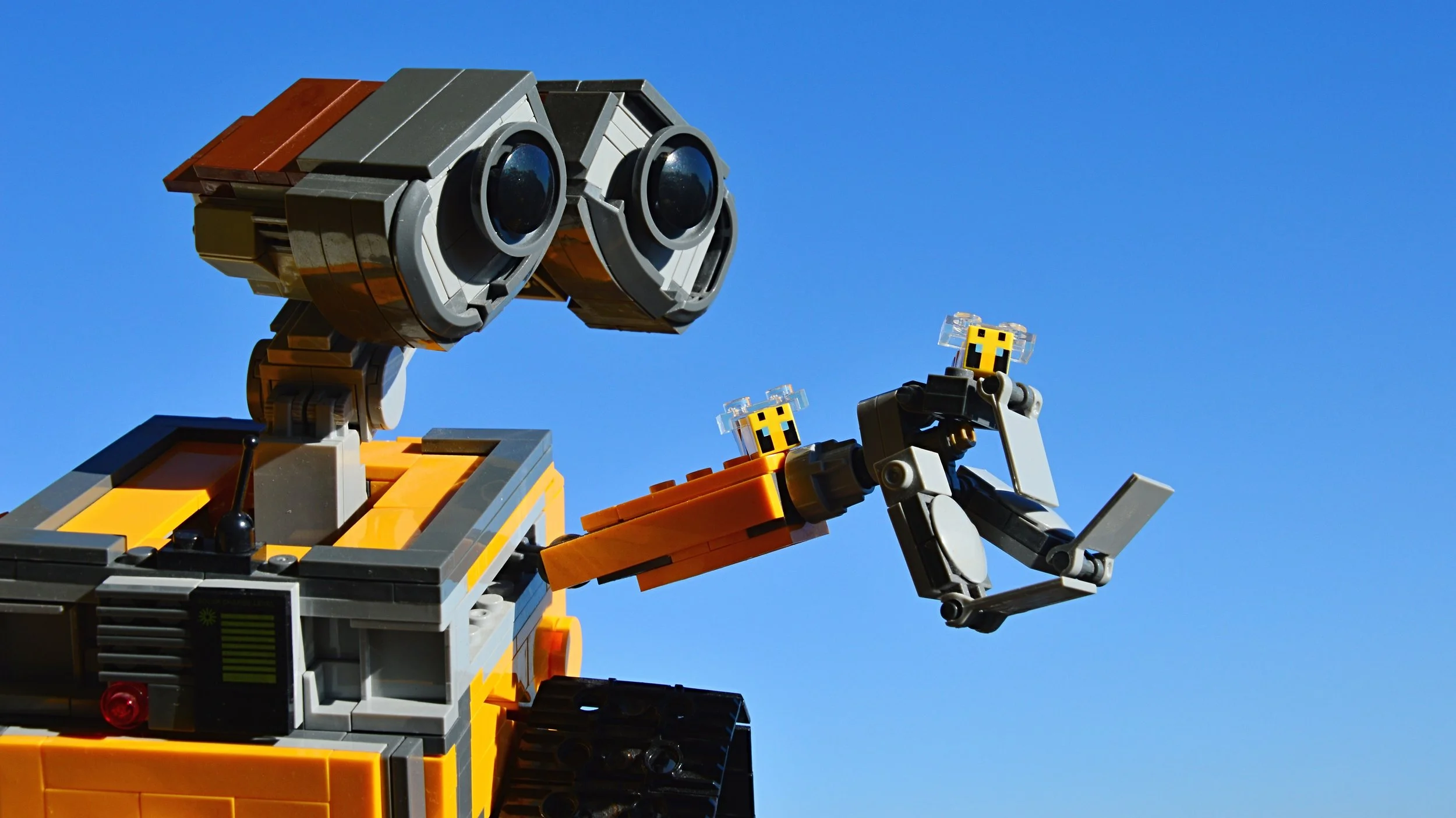 Teaching Microcontrollers with WALL-E