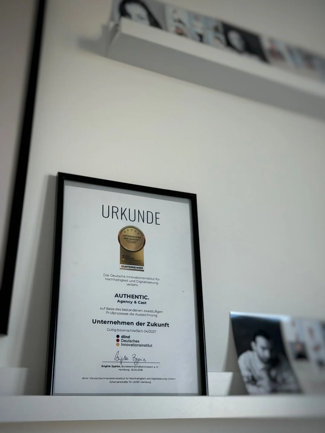 Diese Aufzeichnung macht sichtbar, wof&uuml;r wir stehen: ein individuelles, seri&ouml;ses und strategisches Arbeiten &ndash; mit dem Fokus auf echte Pers&ouml;nlichkeiten statt Idealbilder. Zudem haben wir Zuwachs in der Vermittlung bekommen und wir