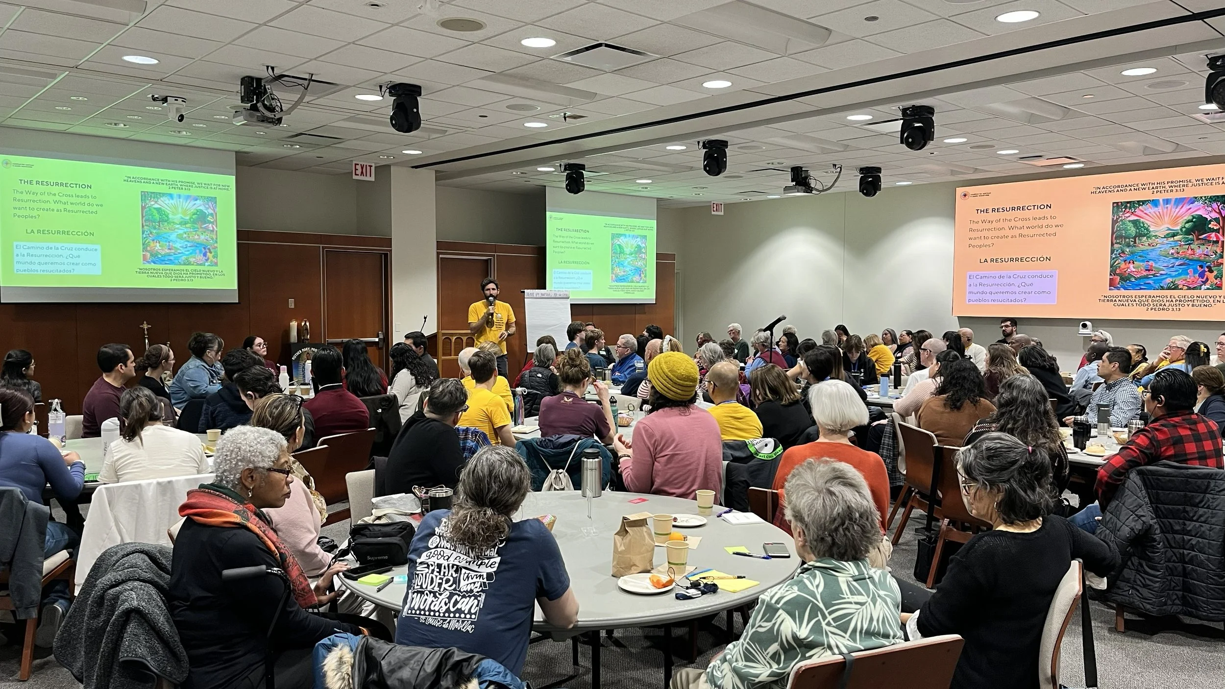 Michael Okińczyc-Cruz speaks during a training in rapid response to immigration enforcement raids