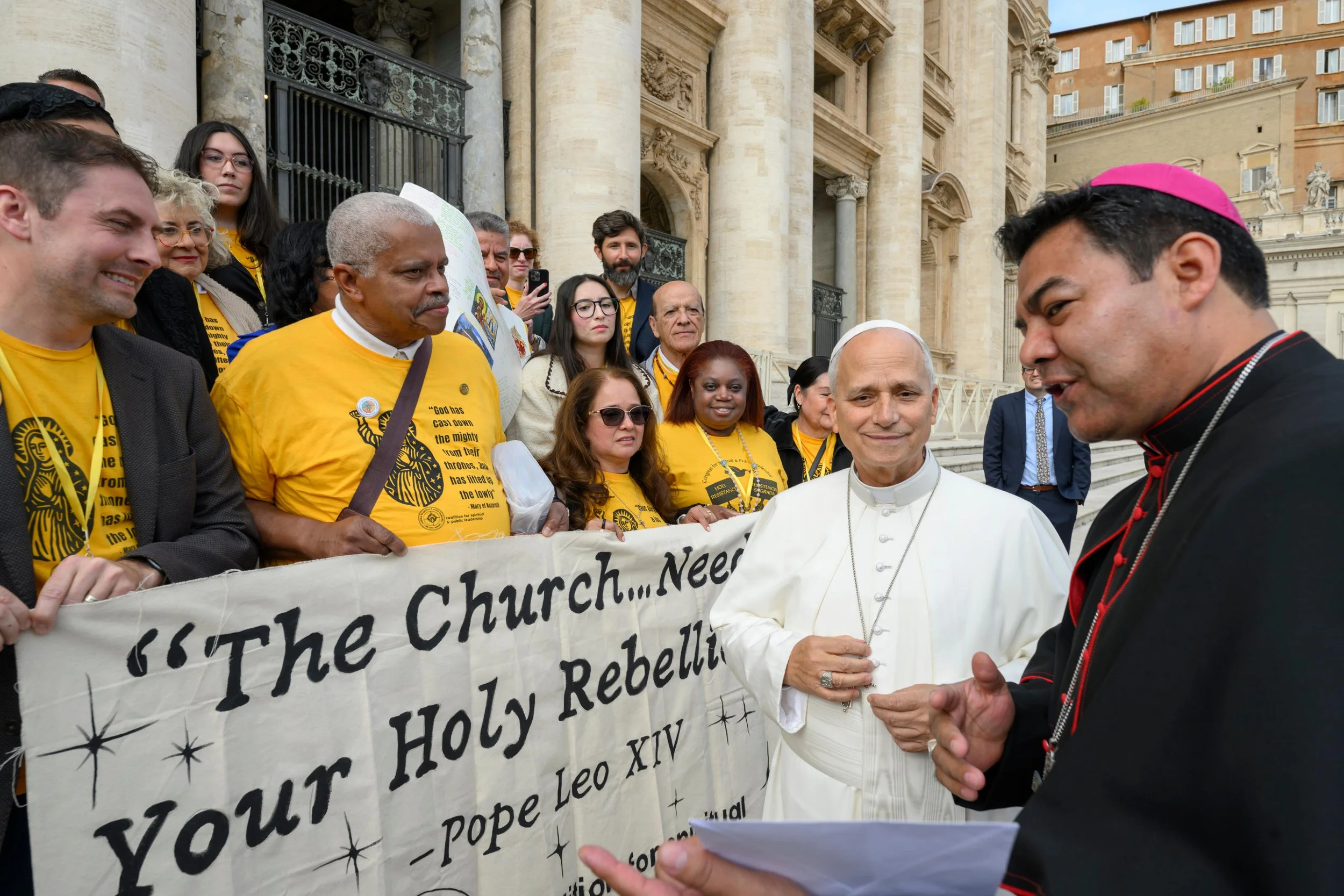 Bishop José Maria Garcia Maldonado, Auxiliary Bishop of Vicariate IV of the Archdiocese of Chicago, Pope Leo, and CSPL Members