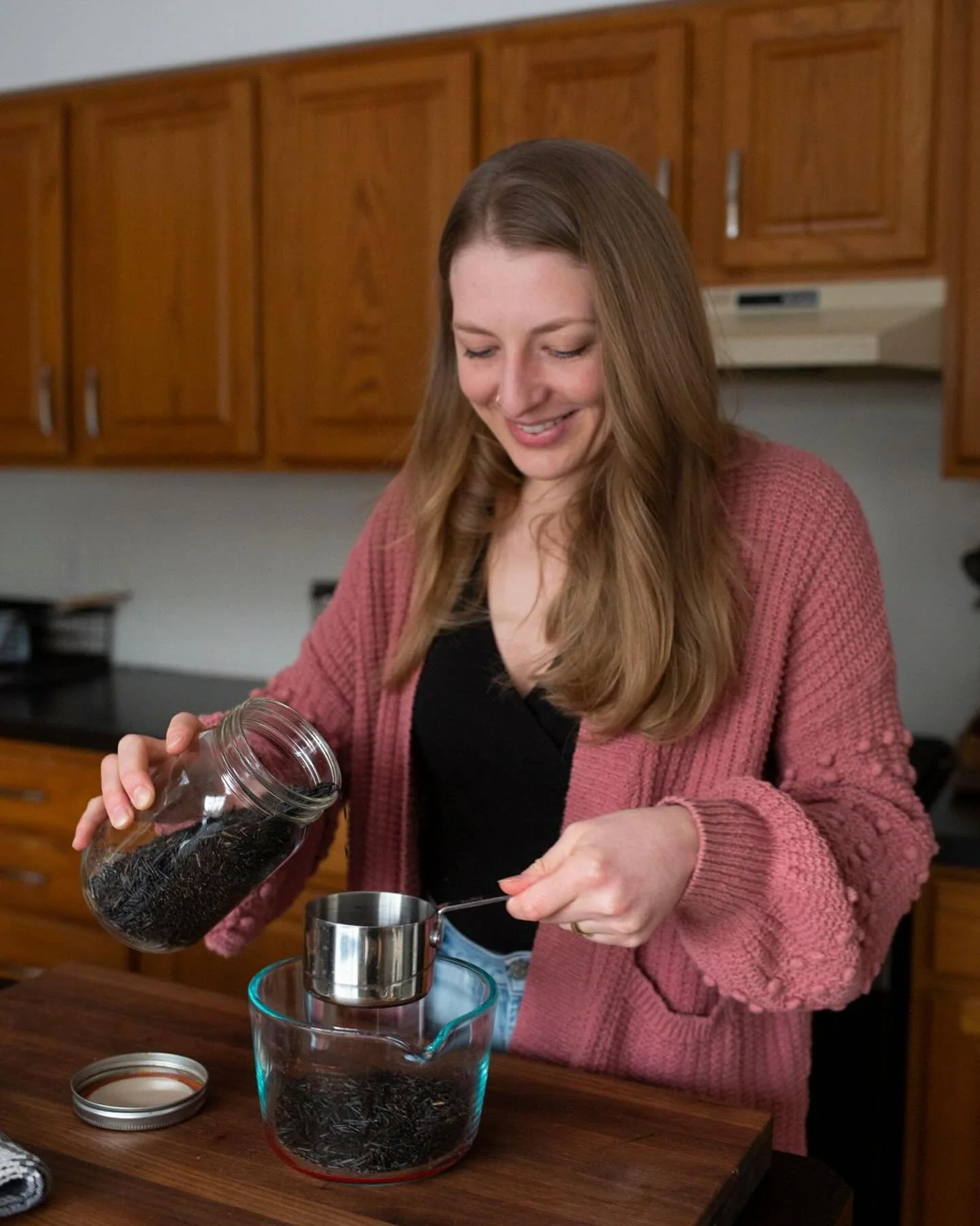 Hey there! 👋🏼 My business and offerings have grown and changed quite a bit over the last year, so I wanted to do a re-introduction!⁣
⁣
I&rsquo;m Michaela, I&rsquo;m a certified personal trainer, yoga medicine therapeutic specialist + nutritional th