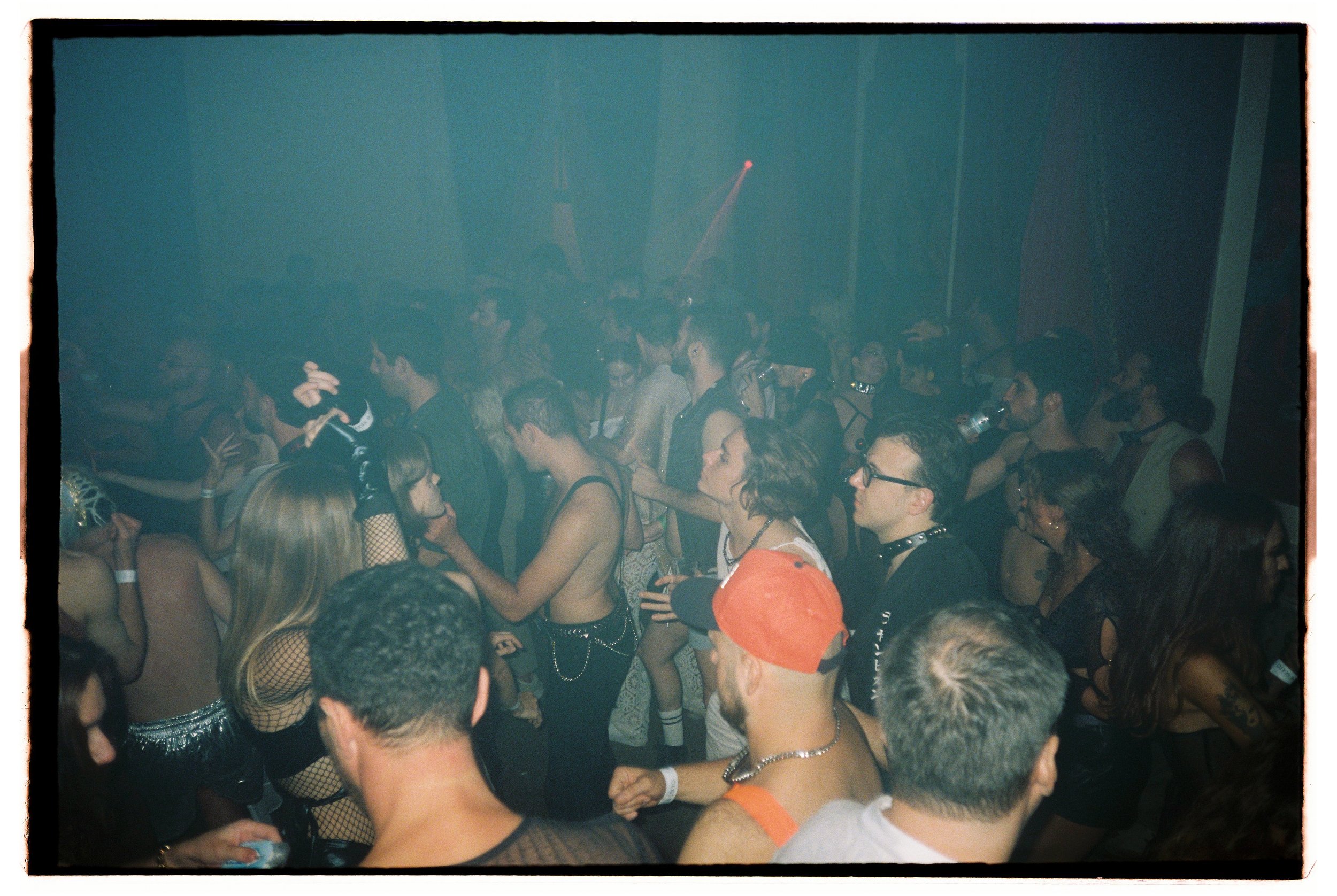 CREPUSCULO_AKSEL55.jpg