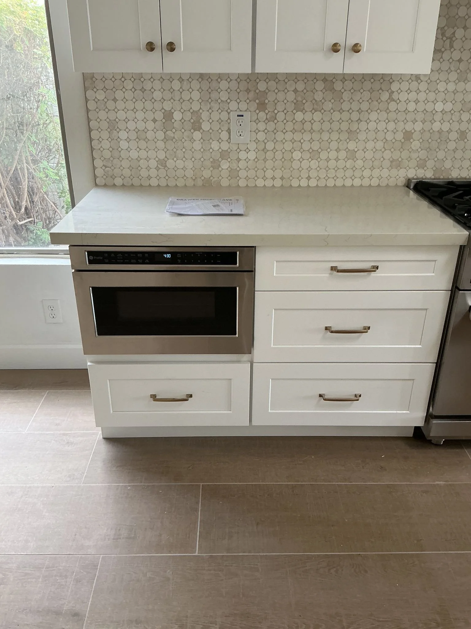 Kitchen Counter with Microwave