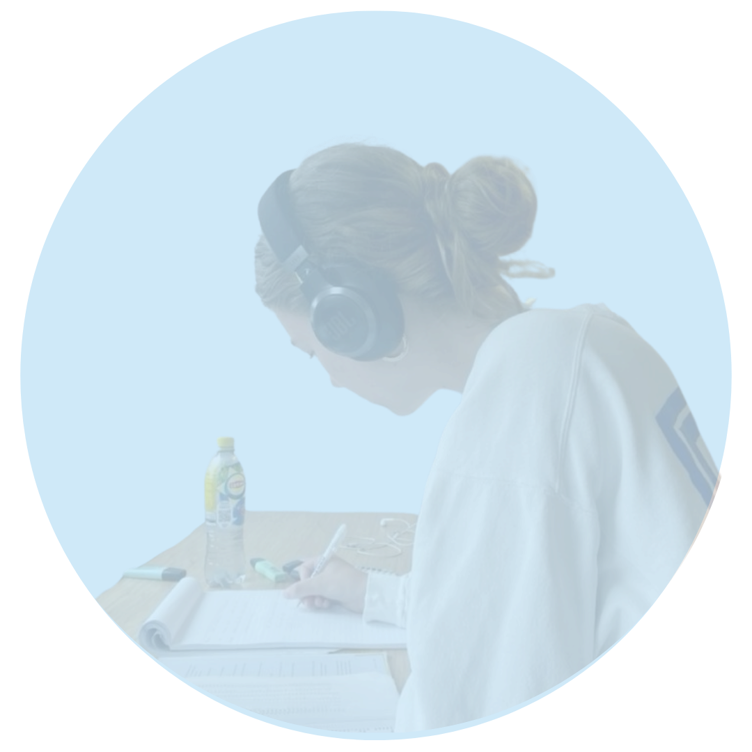 SAT and ACT coaches in Miami. Tutoring for SAT and ACT college exams in Miami. One on one tutoring for SAT and ACT students. Best tutoring in Miami. Student studying and getting online tutoring for the SAT and ACT