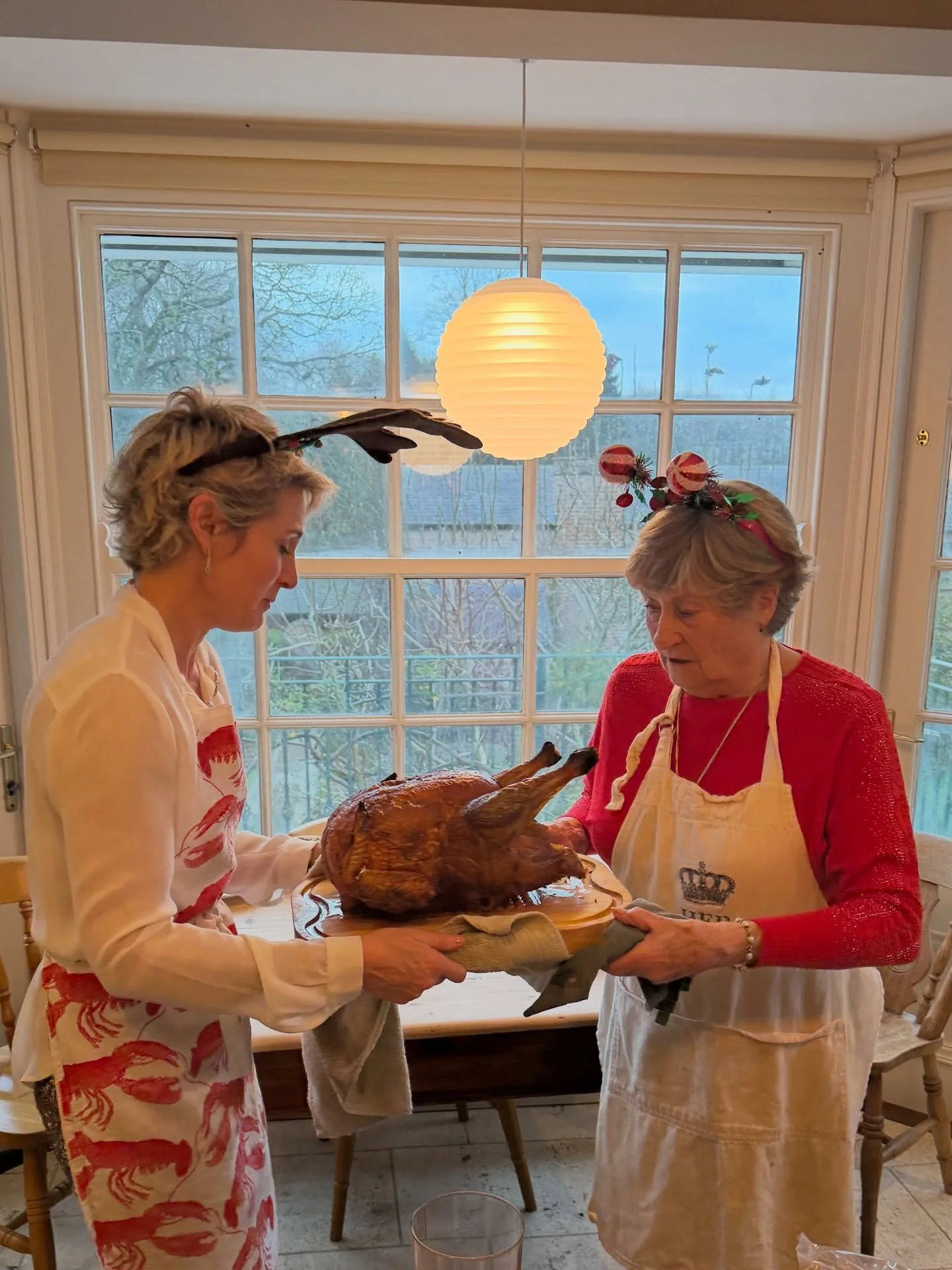 THE ONE WITH&hellip; 🎄

Rambo &amp; the chocolate orange (he&rsquo;s fine, don&rsquo;t panic) 💩

Will &amp; the migraine 🤮

James &amp; the Christmas pudding 🔥

Granny &amp; I made the best turkey ever😋

And we introduced Granny &amp; Grandpa to