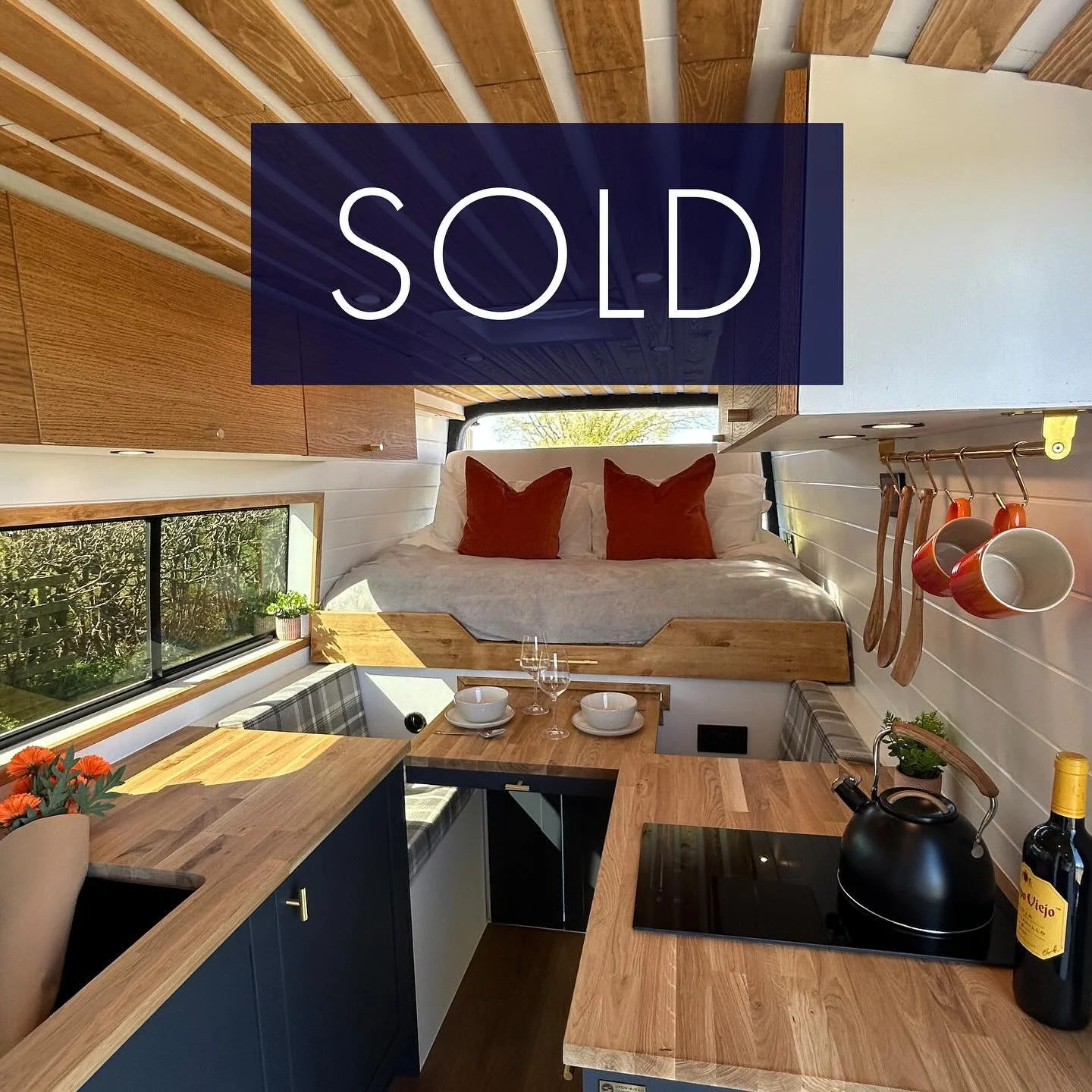 What a week! After our latest commission was collected last week, yesterday we handed over the keys to Ophelia to her new owner Maria! Wishing her (and Sherlock 🐾) many happy adventures! 
Interested in a conversion? Our next build slot is February 2