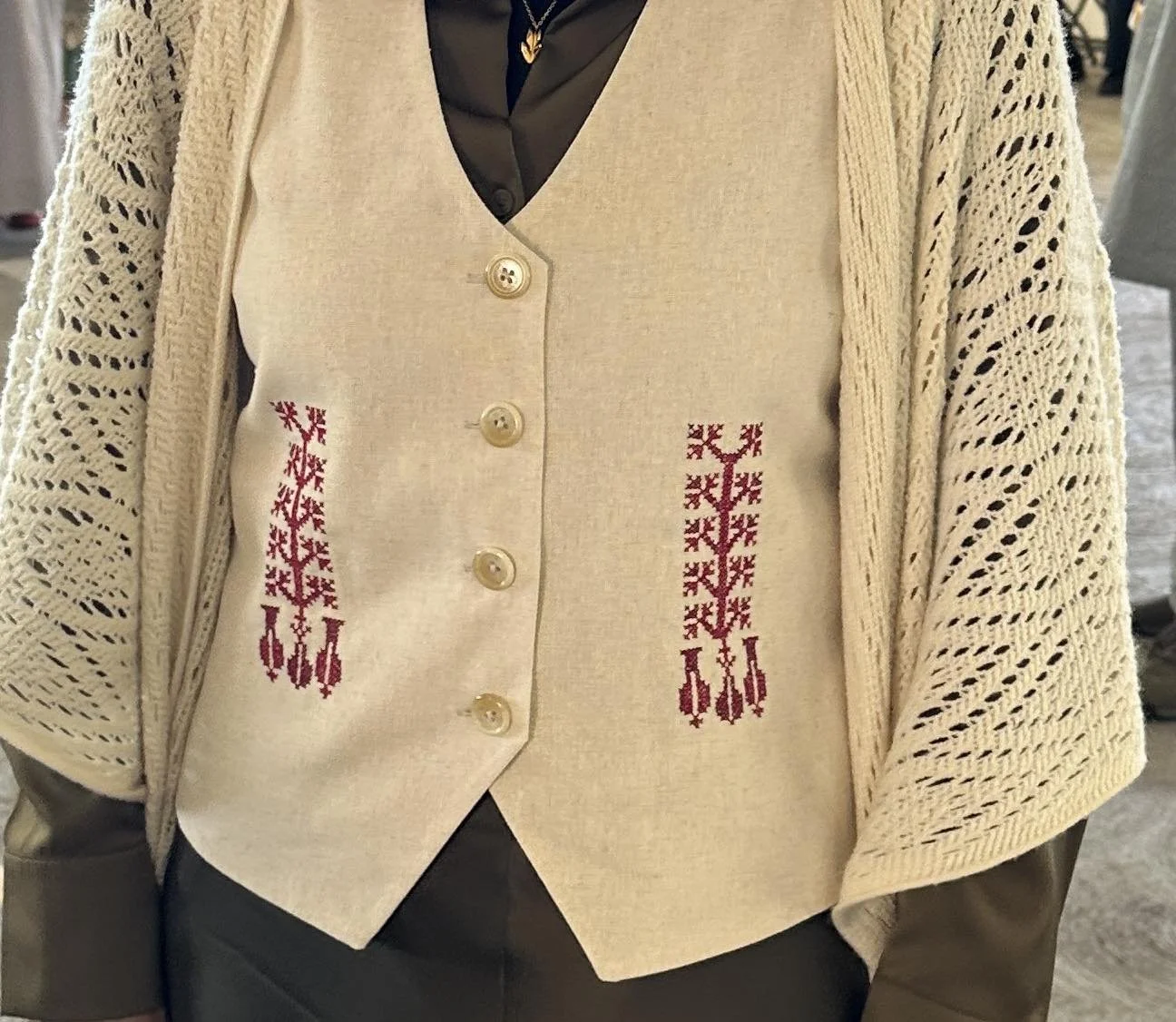 The Qowar قوار Vest Kit — Free Shipping