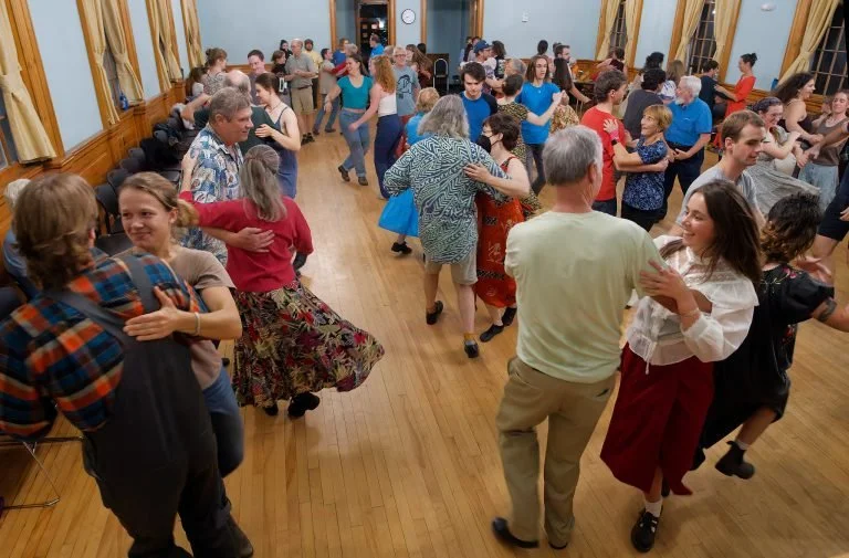 Queen City Contradance with Missing Lynx feat. Bjorn Peterson