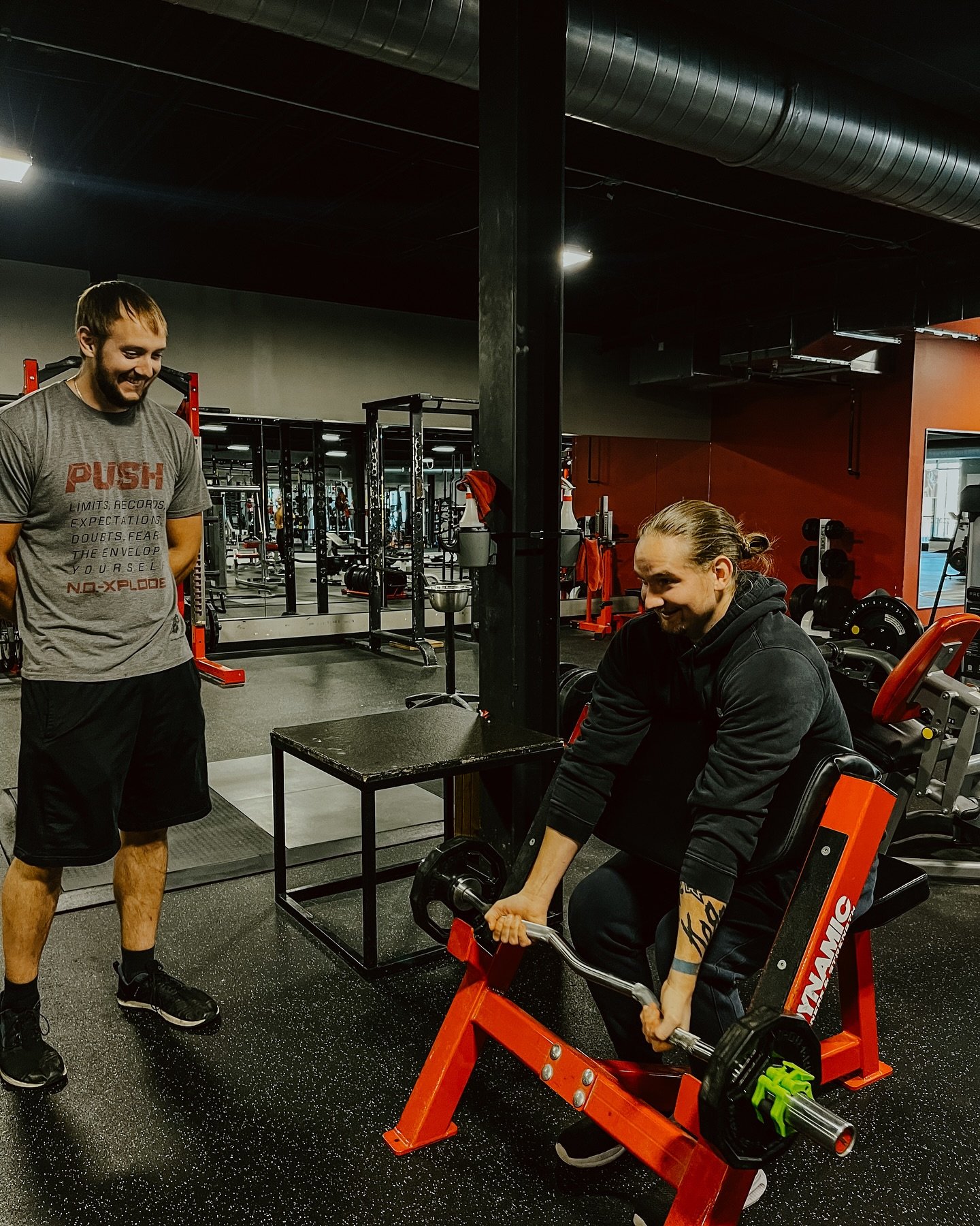 ONE MORE WEEK TO CLAIM OUR BLACK FRIDAY DEAL⚙️

‼️Sign up with AVM Fitness by December 6th and get‼️

👉🏻2 free sessions with a 3 month program commitment 
👉🏻2 free sessions for one of your friends or family members

AND 

2 AVM Wellness Discounts