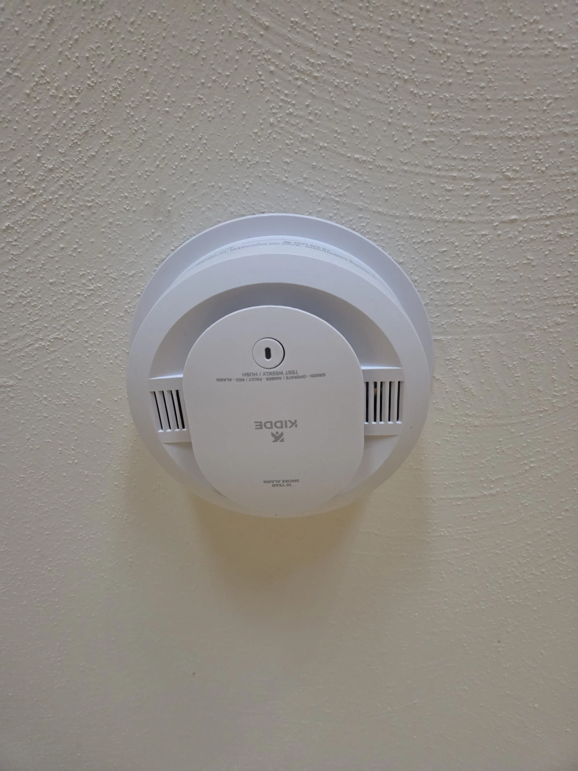 Wireless smoke detector system in a residential home.