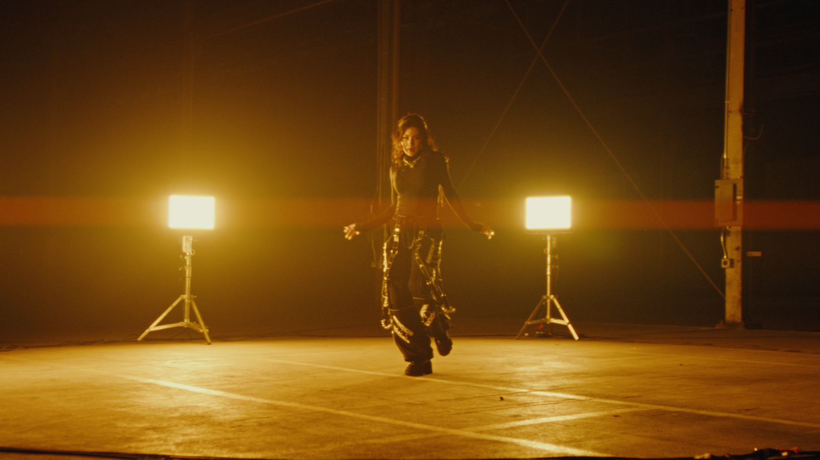 Alaina Castillo | Extasis