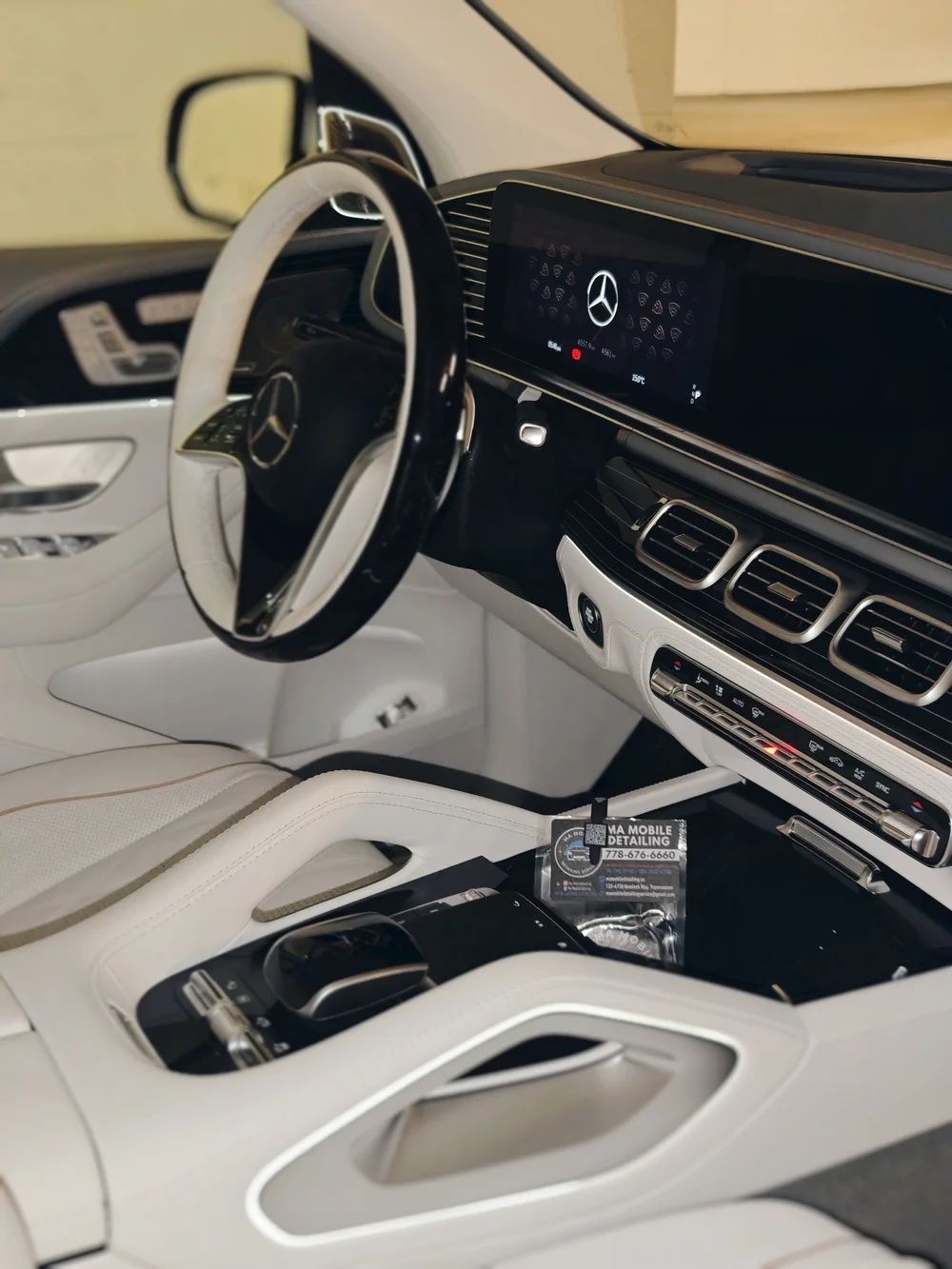 Light Mercedes-Benz leather seats, steering wheel and dashboard