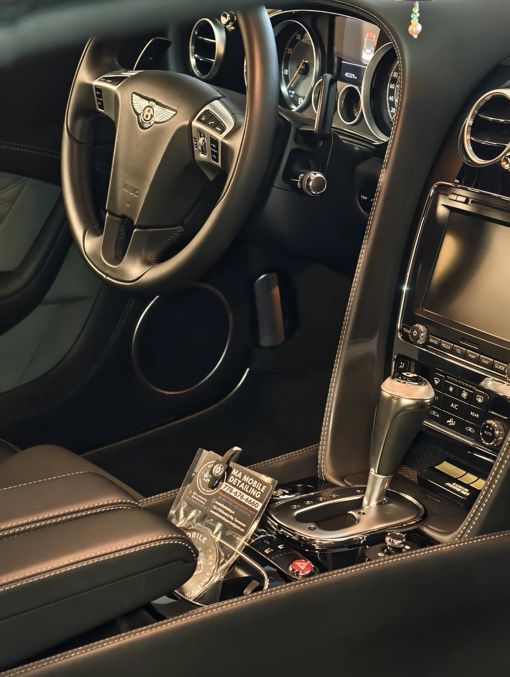 Bentley steering wheel, dashboard and centre console