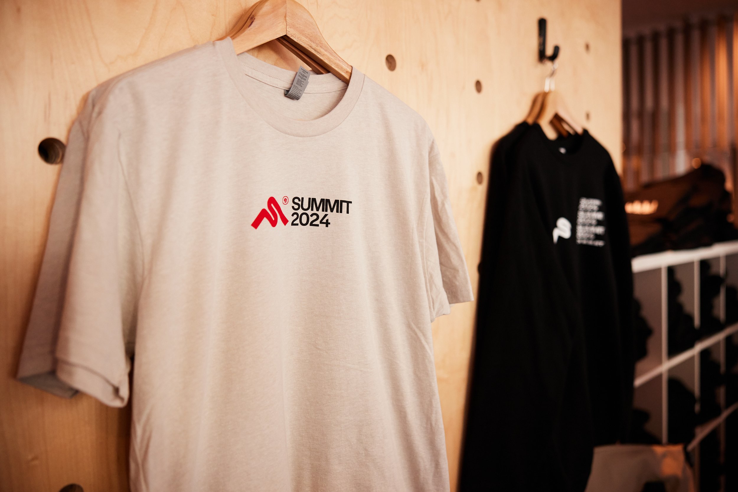 ©DCP_EntrataSummit2024_D1_SummitSwag_037.jpg