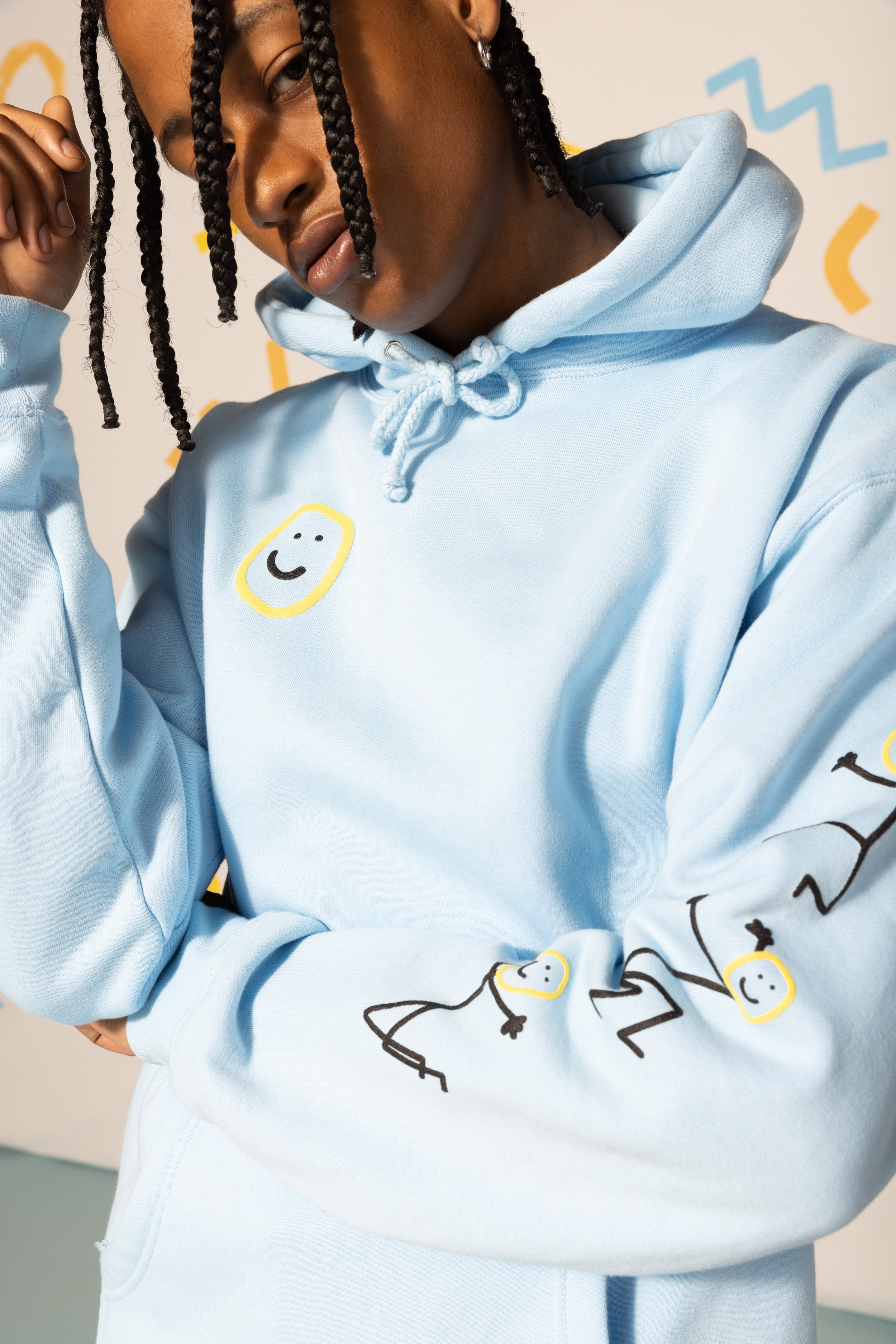 SU22_L_M_ClassicHoodieBlueHappinessProject_1819.jpg
