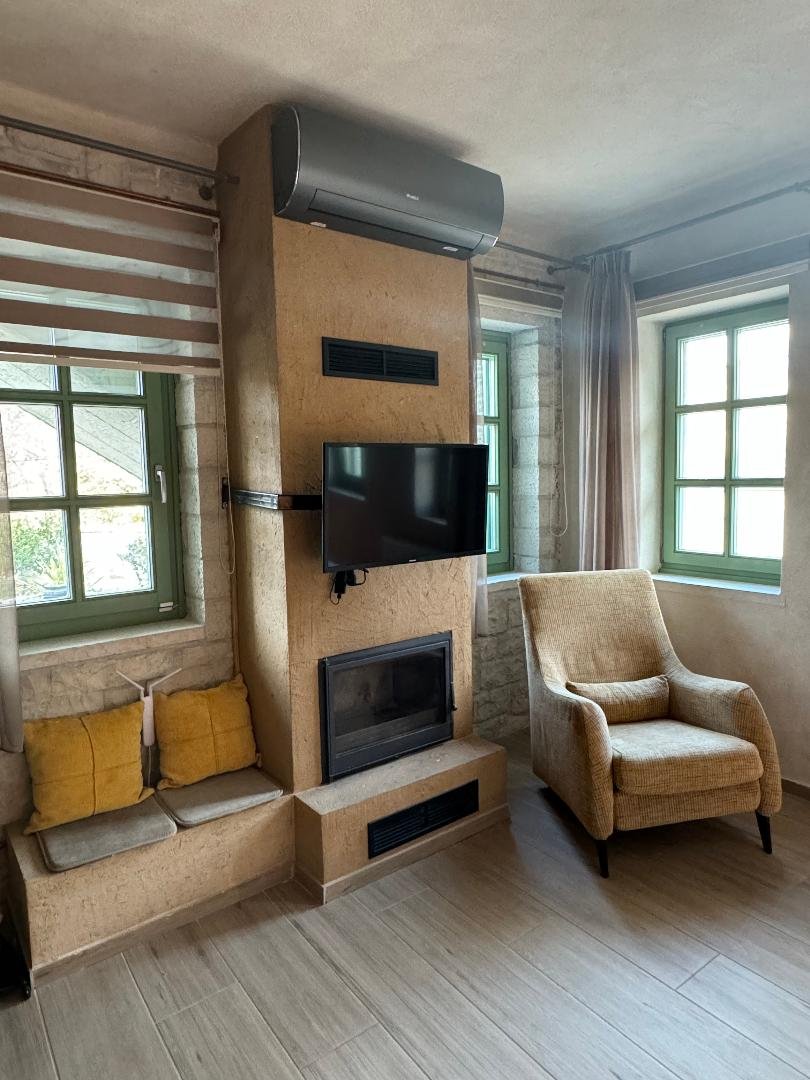 FIREPLACE.jpg