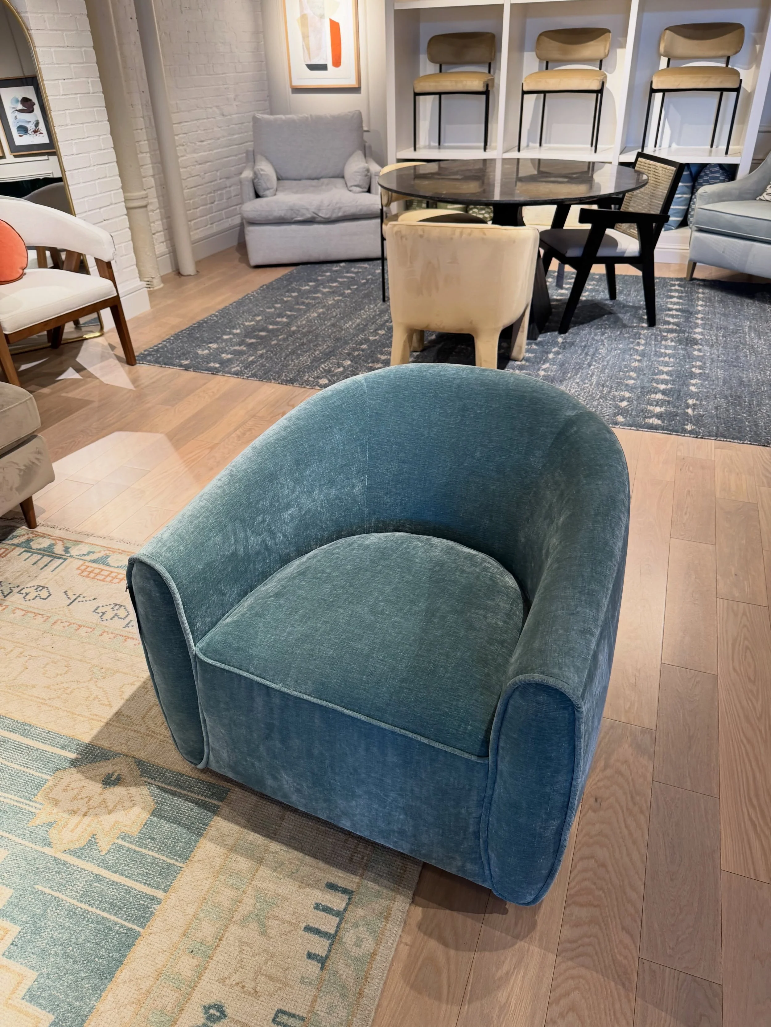 Sourcing some swivel chairs for my client in Jax Beach 😍 I love how these feel on my back and the fabric is so soft. Working with a designer can help you make the right furniture selections. 🩷