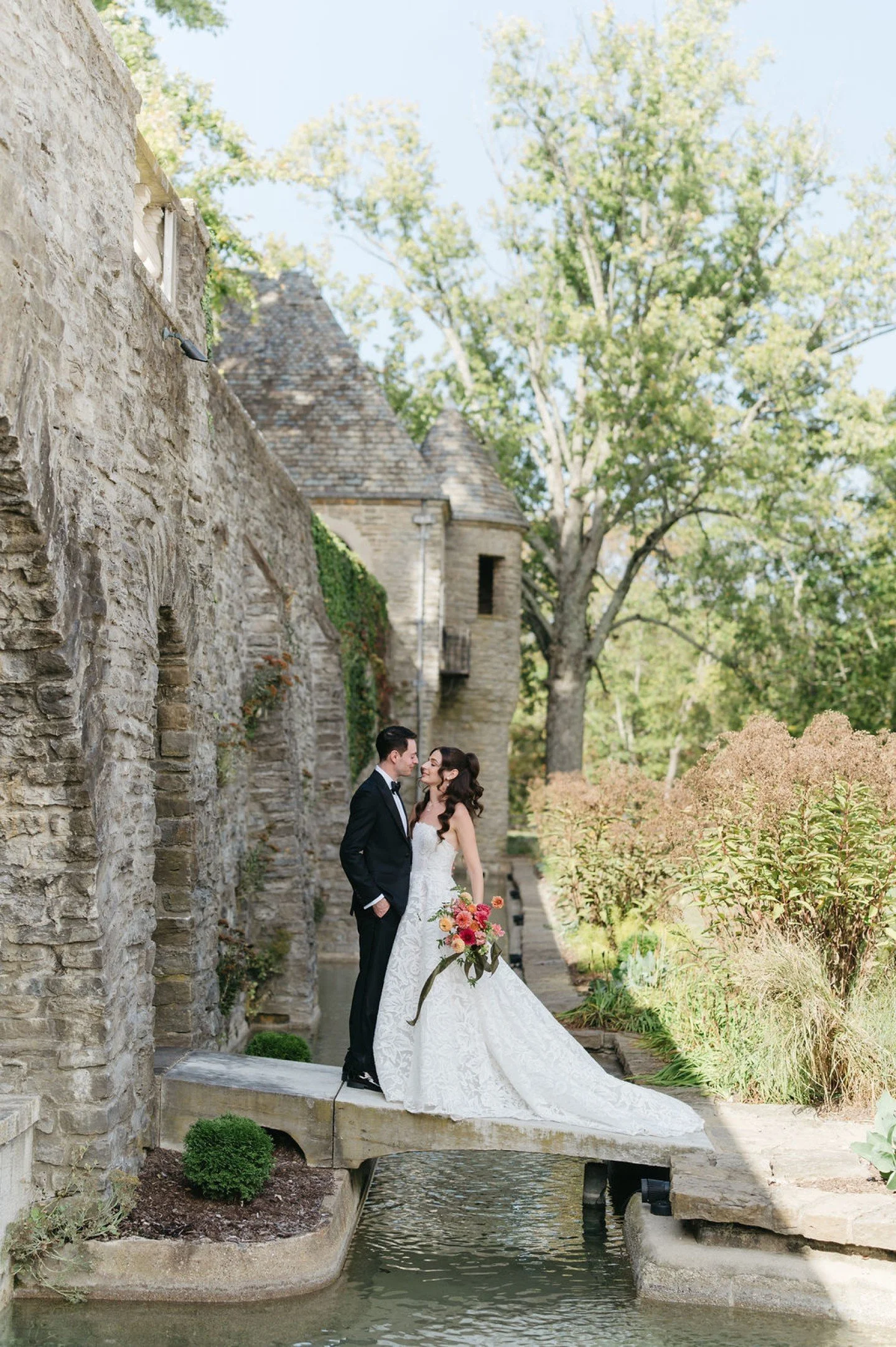 It's always a treat to be back at Greenacres Foundation, especially working with a New York based couple... which seems to be a trend for us ;)

Getting to work with different vendors in a different place always stretches our creativity. Looking forw