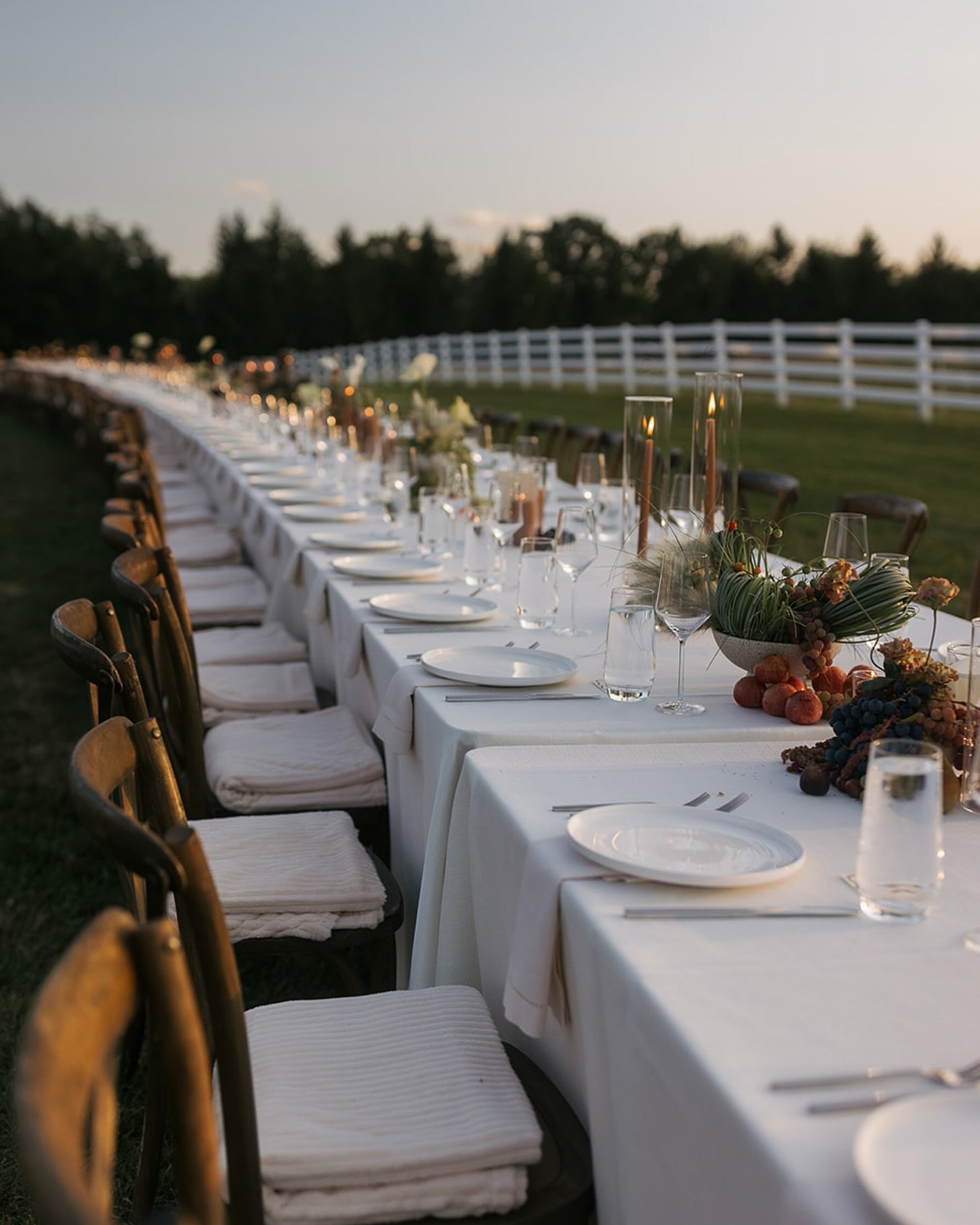 160 feet of main character energy with this table. 

Bailee came to us with a very specific vision for her wedding day and we accepted the challenge. This concept was so enticing that it brought @kate.rutter  out of wedding retirement. Manifesting mo