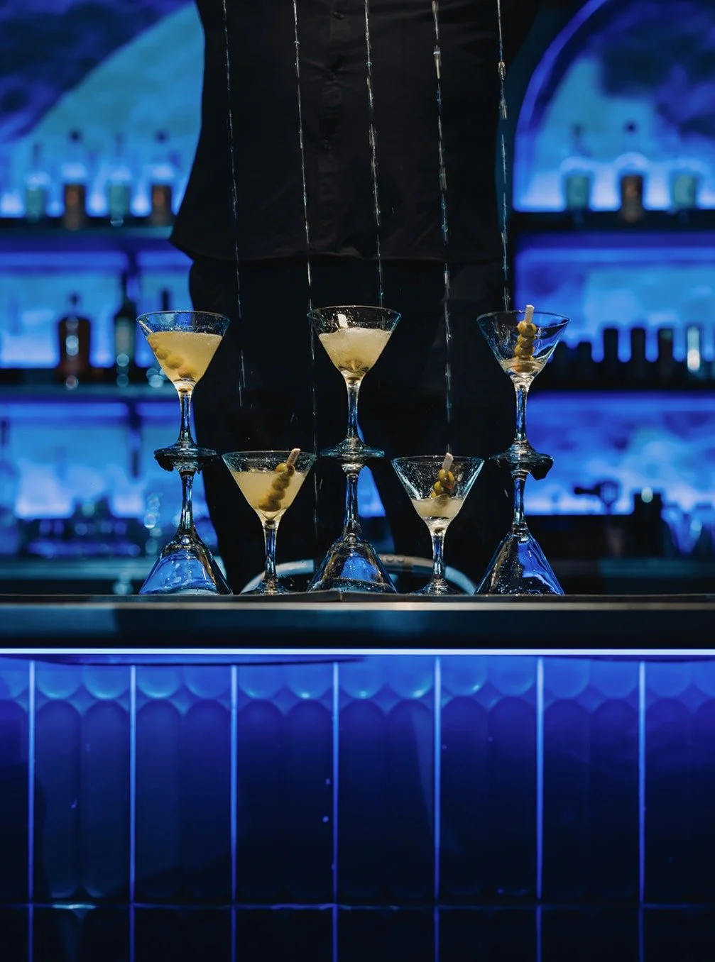 A candlelit NYC restaurant vibe, brought to life inside a music venue with incredible history. 🥂✨

We love creating unforgettable experiences for couples who refuse to blend in. For Susan &amp; Michael, we transformed this space using dramatic light