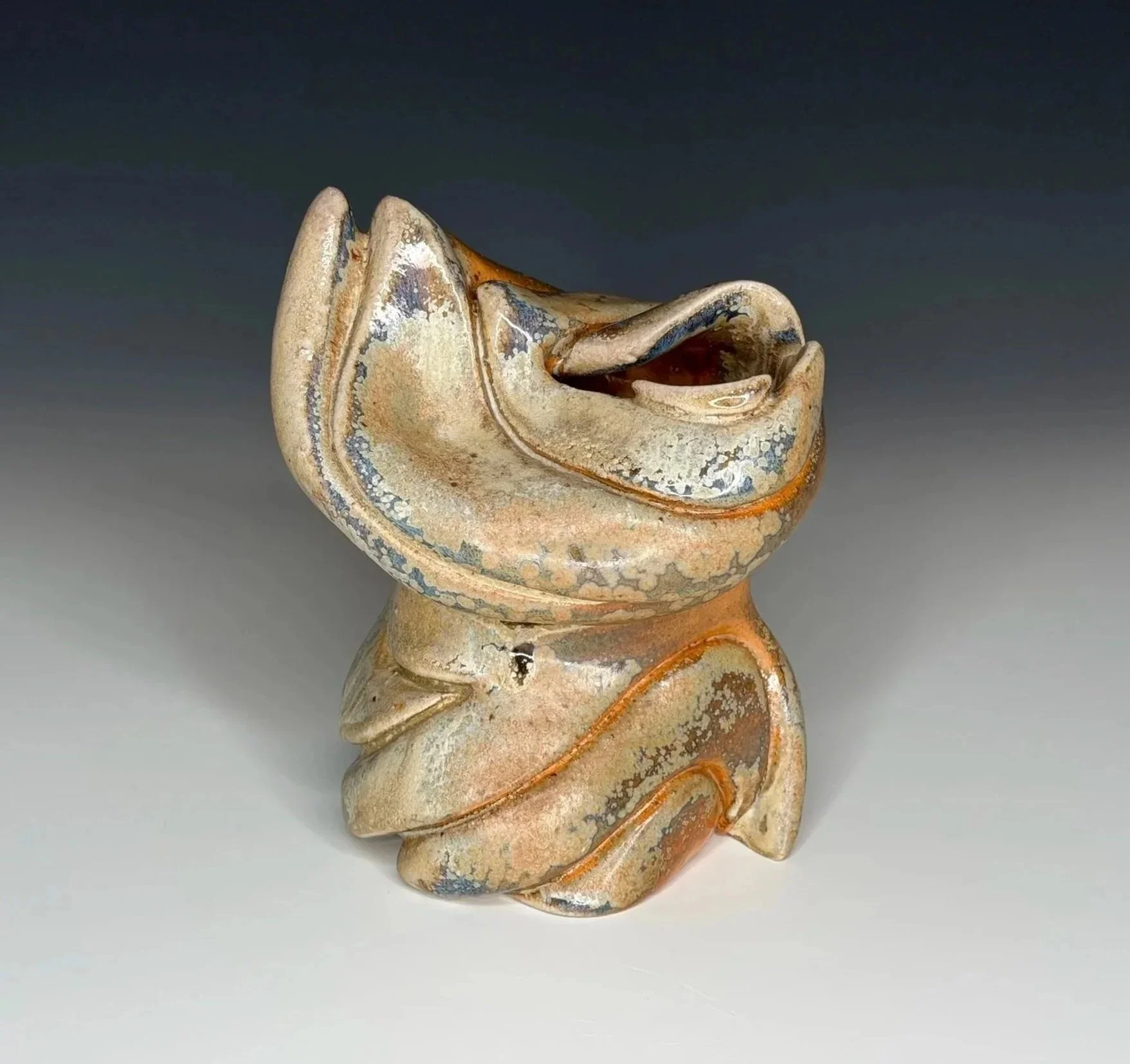 SHELL VASE