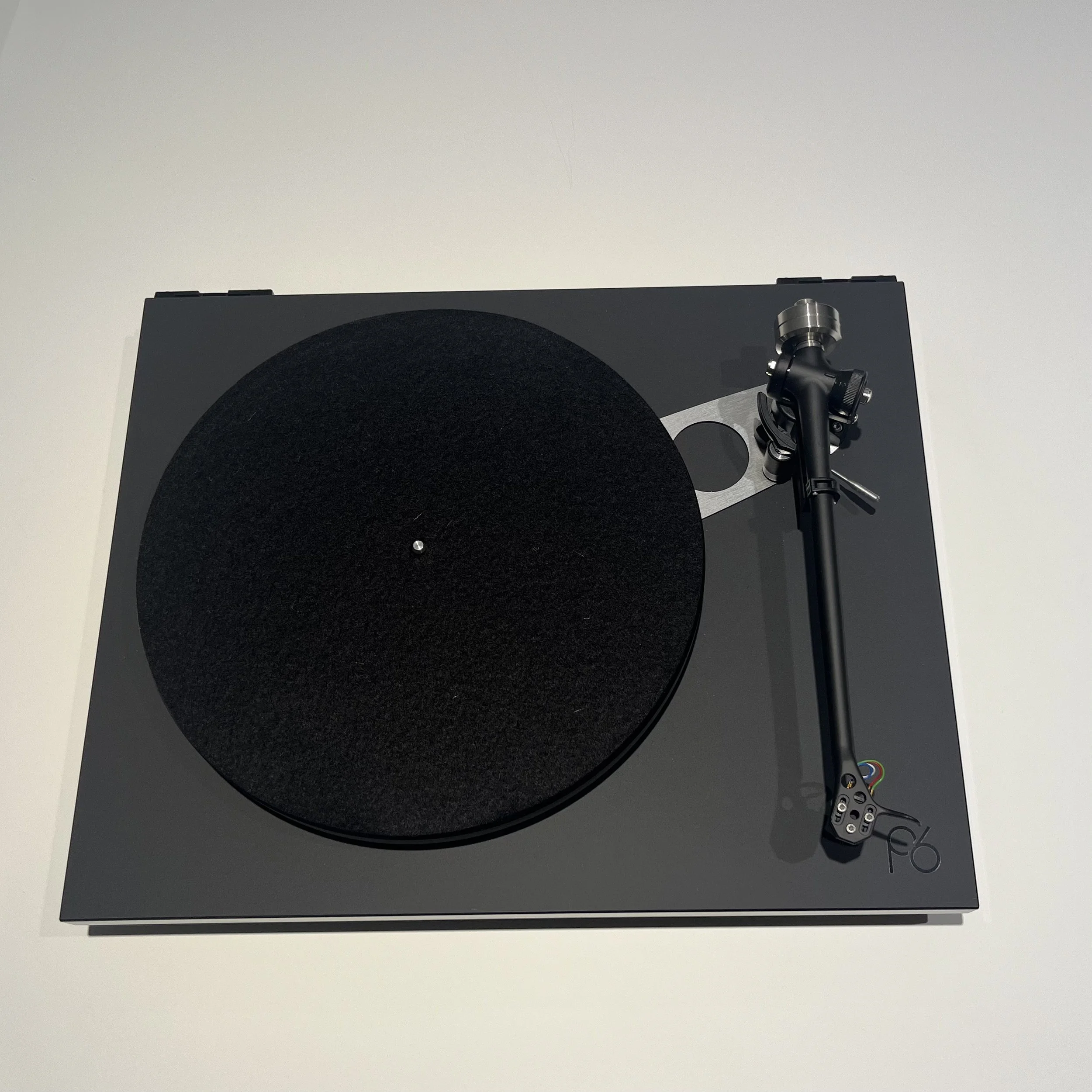 Rega Planar 6 Turntable