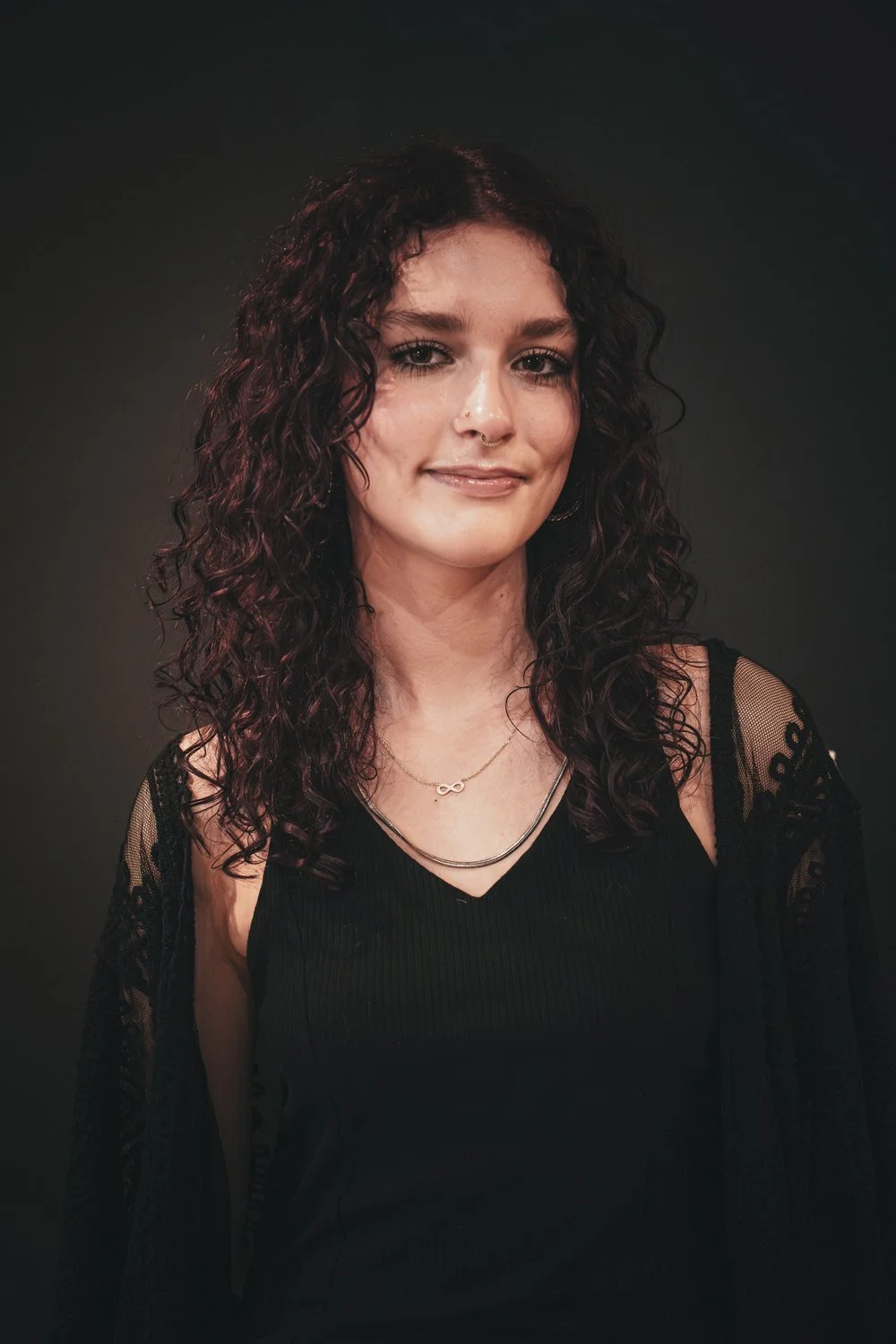 Meet Sophie, an apprentice at Alchemy Dry Cut Lounge in Pittsburgh, developing their craft alongside the Alchemy team.