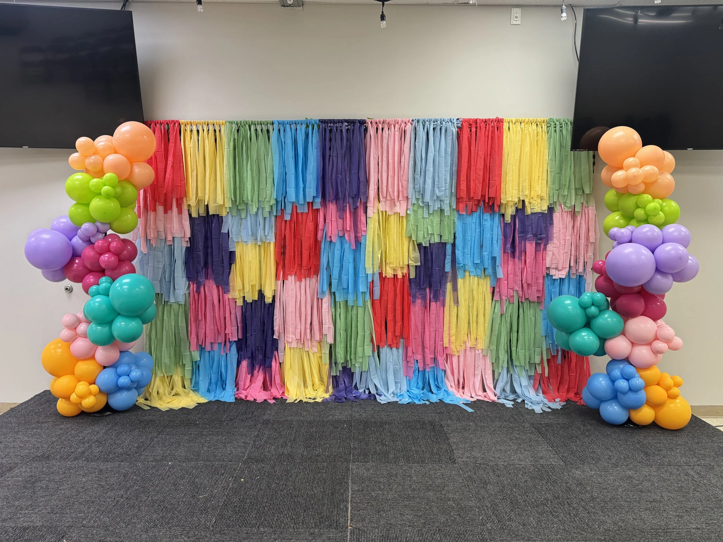 Vacation Bible School | 8 Cluster Freestanding Balloon Garlands | Louisville, KY