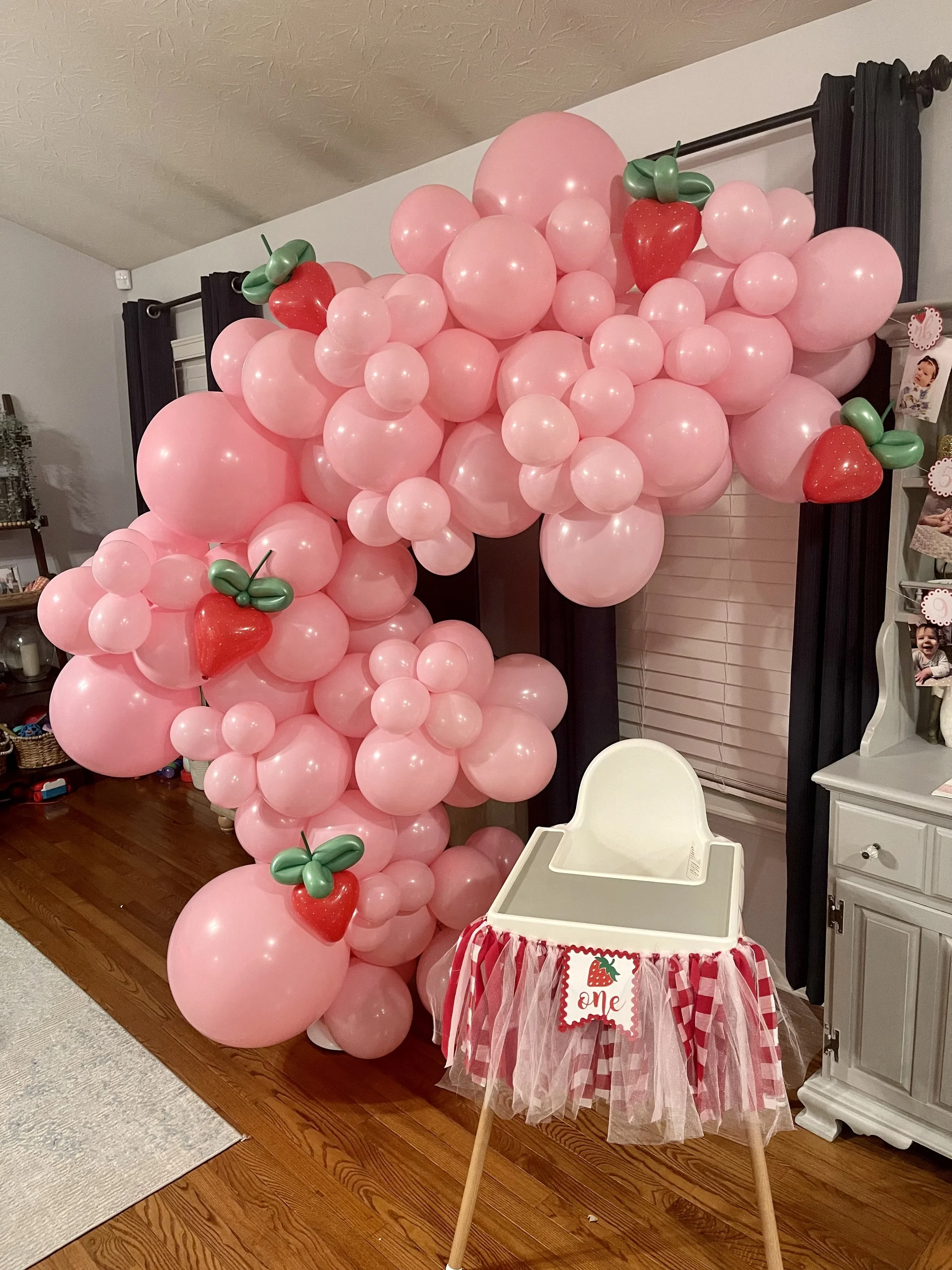 Strawberry First Birthday Party | Freestanding Balloon Garland - 12 Clusters | Louisville, KY