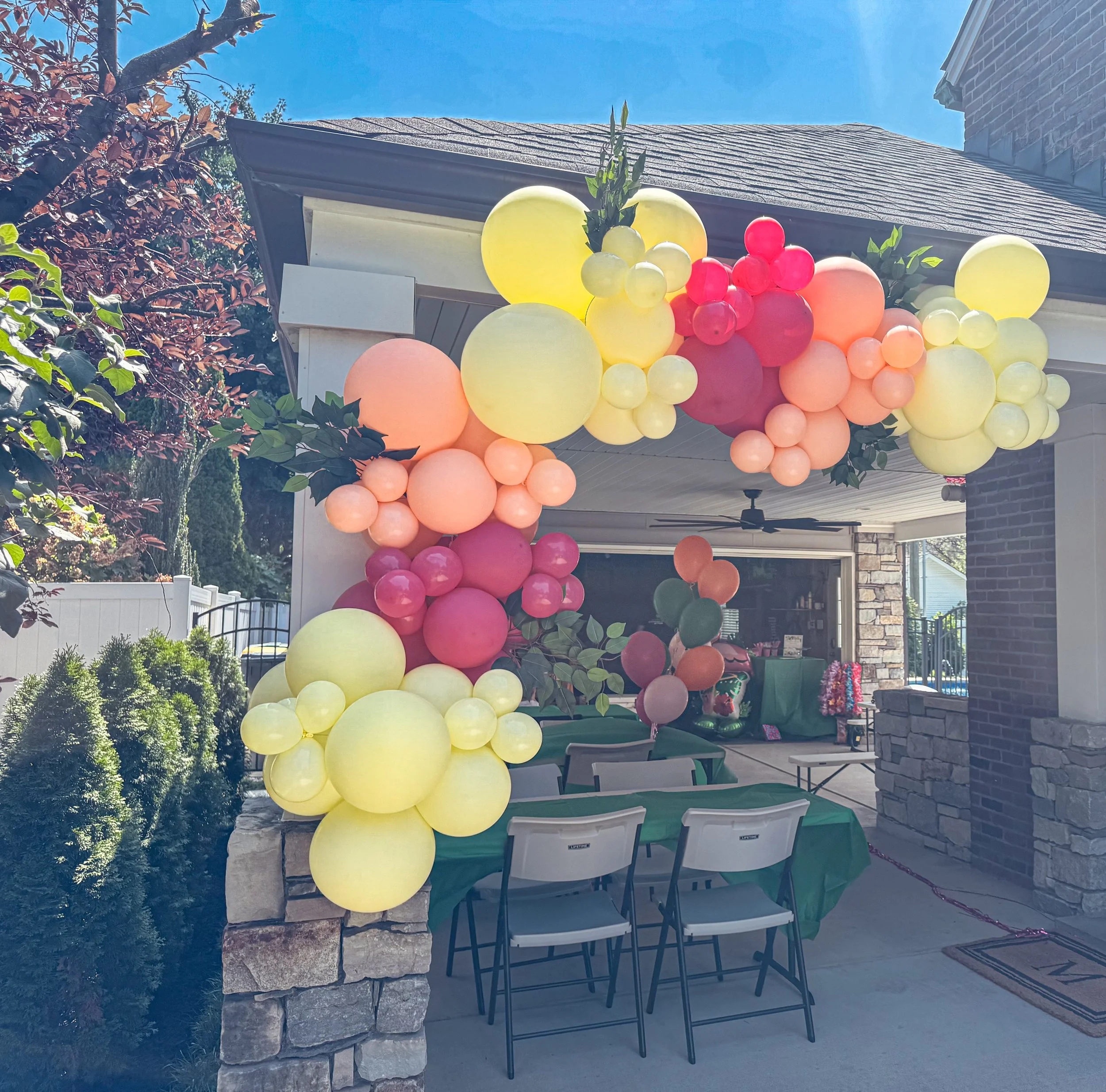 Balloon Garland with Greenery - 7 Clusters